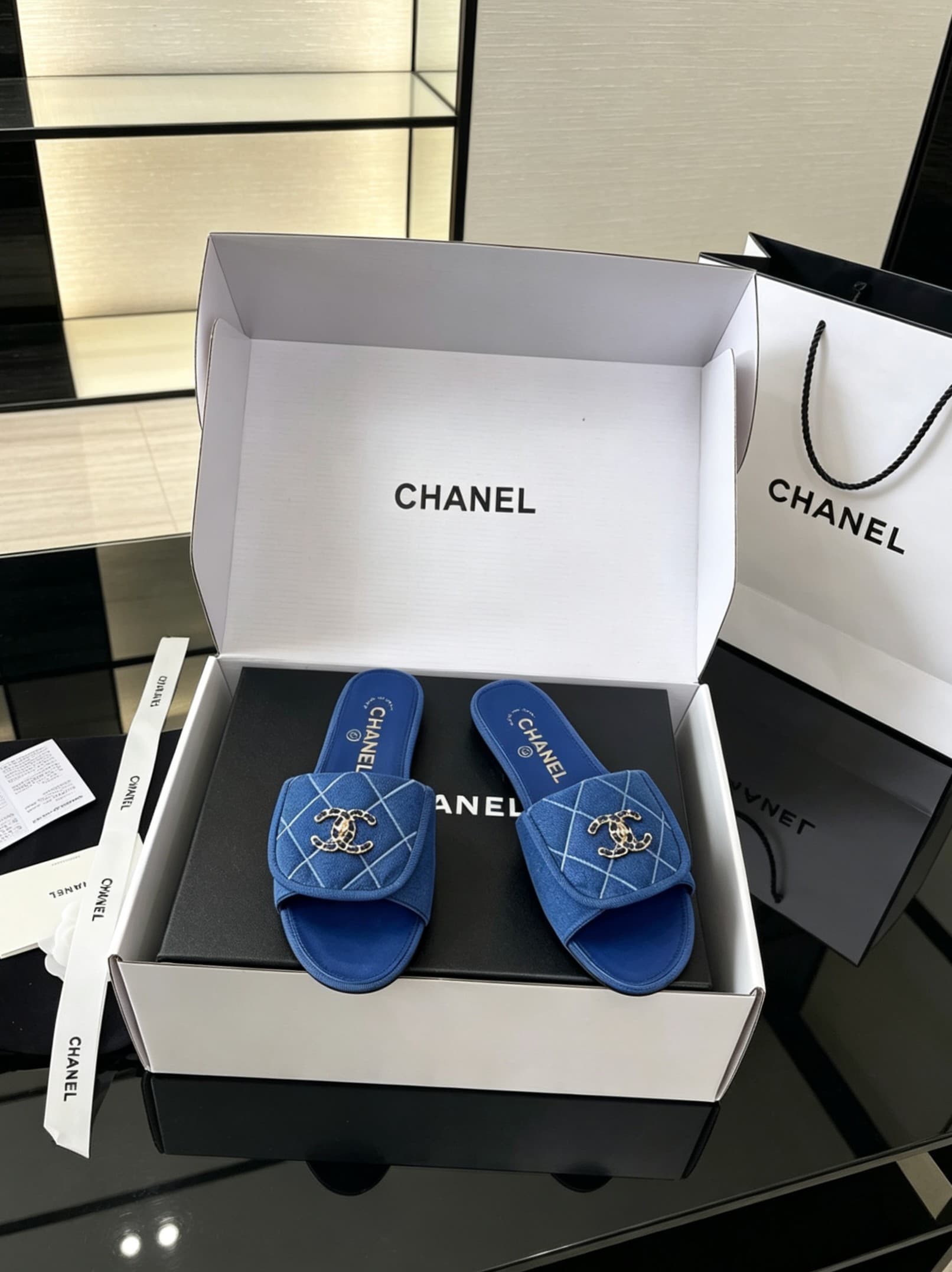 D4015 Delivered in a special box packaging for Chanel, + 10 — image 5