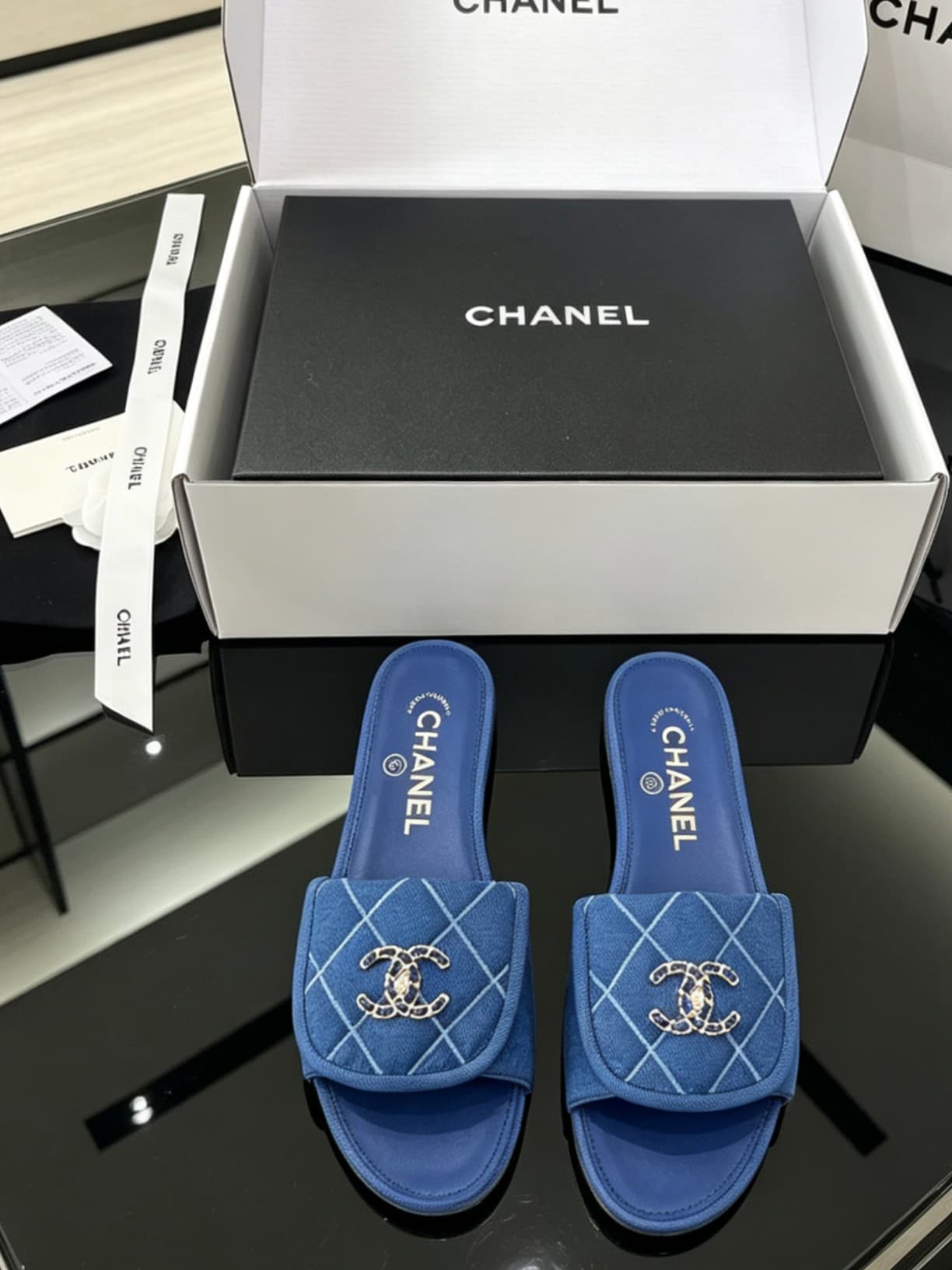 D4015 Delivered in a special box packaging for Chanel, + 10 — image 6