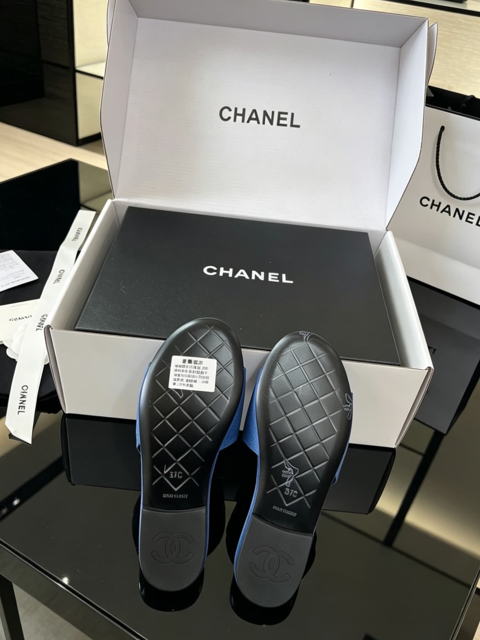 D4015 Delivered in a special box packaging for Chanel, + 10 — image 8