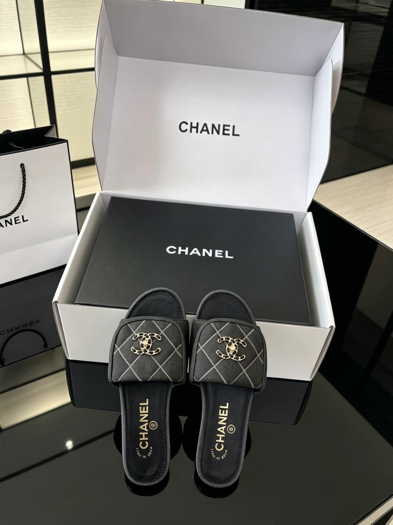 D4014 Delivery of Chanel-specific gift box packaging + 10 — image 4