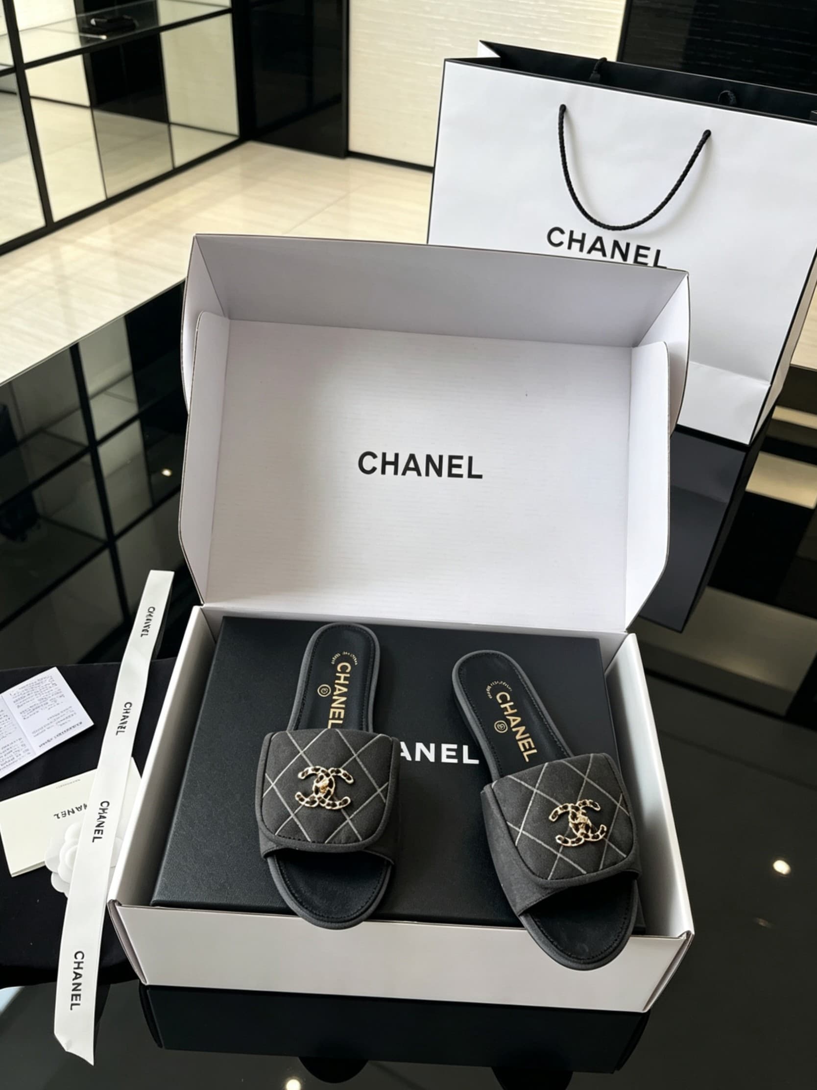 D4014 Delivery of Chanel-specific gift box packaging + 10 — image 3