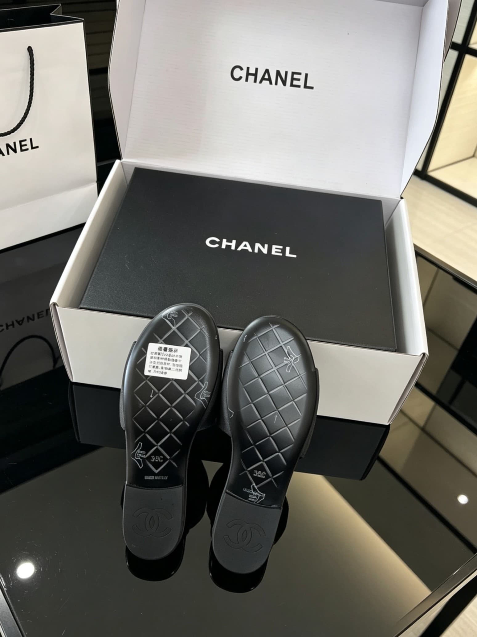 D4014 Delivery of Chanel-specific gift box packaging + 10 — image 7