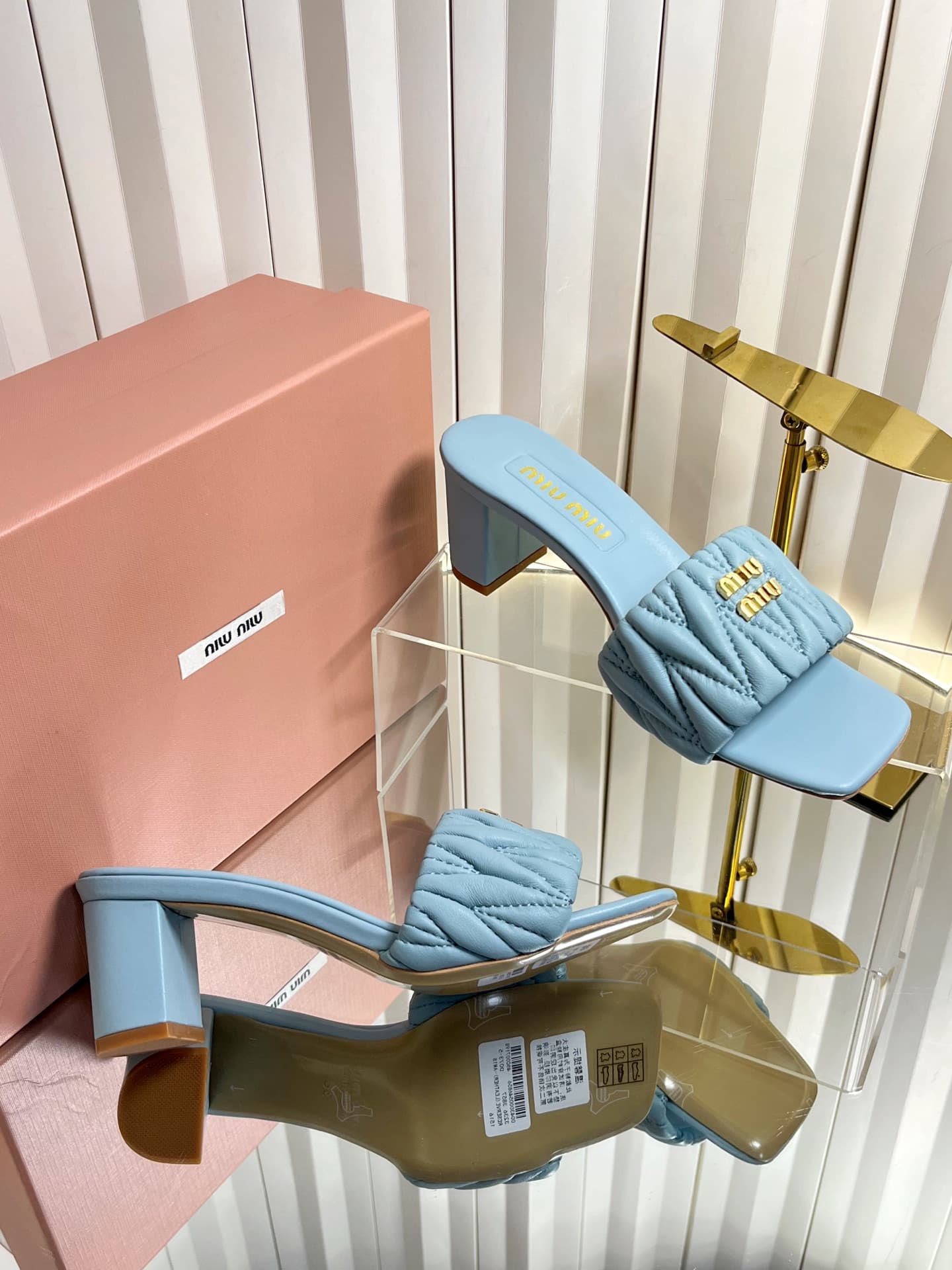 D10695 💰🍥❥miumiu Miumiu’s new model slippers — image 5