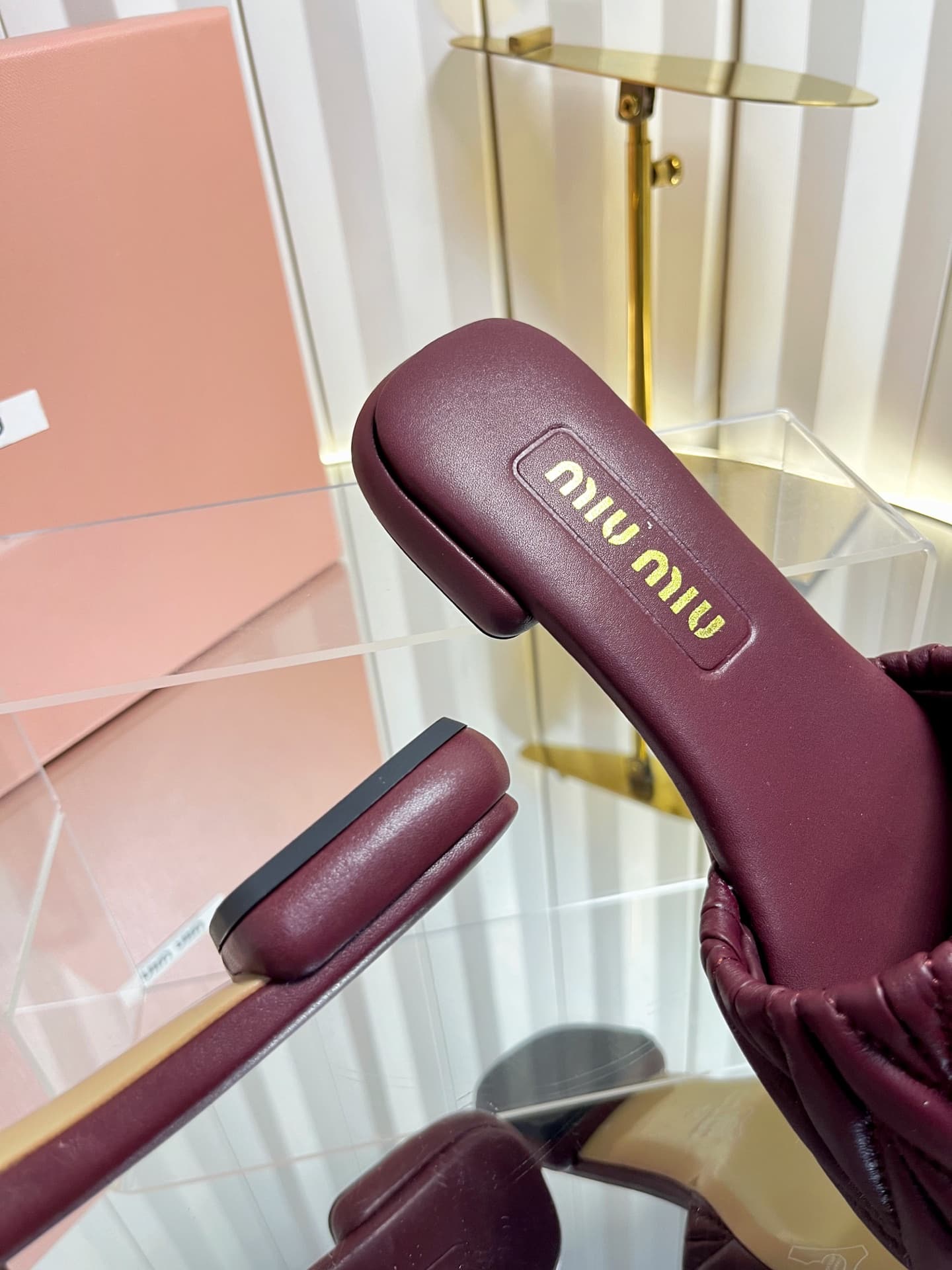 D10687 💰🍥❥miumiu Miumiu’s new model slippers — image 8