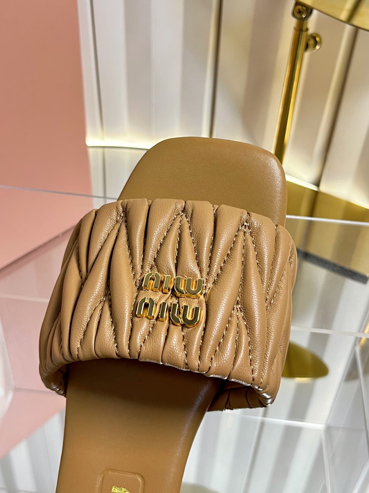 D10684 💰🍥❥miumiu Miumiu’s new style slippers — image 7