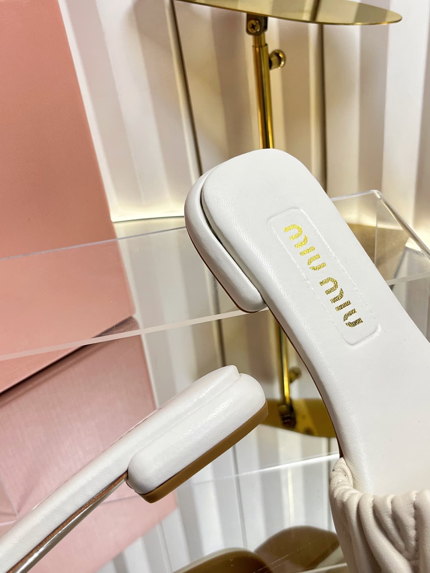 D10682 💰🍥❥miumiu Miumiu’s new style slippers — image 8