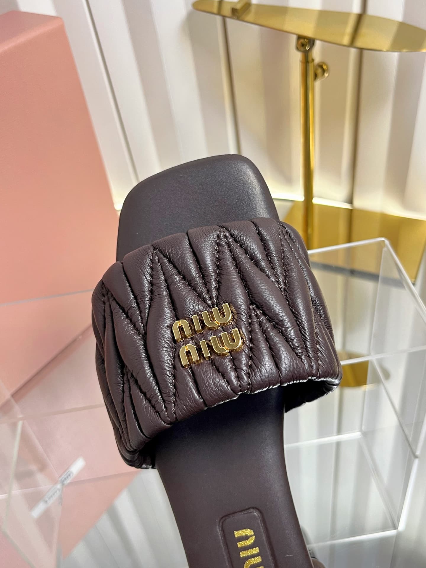 D10681 💰🍥❥miumiu Miumiu’s new model slippers — image 7