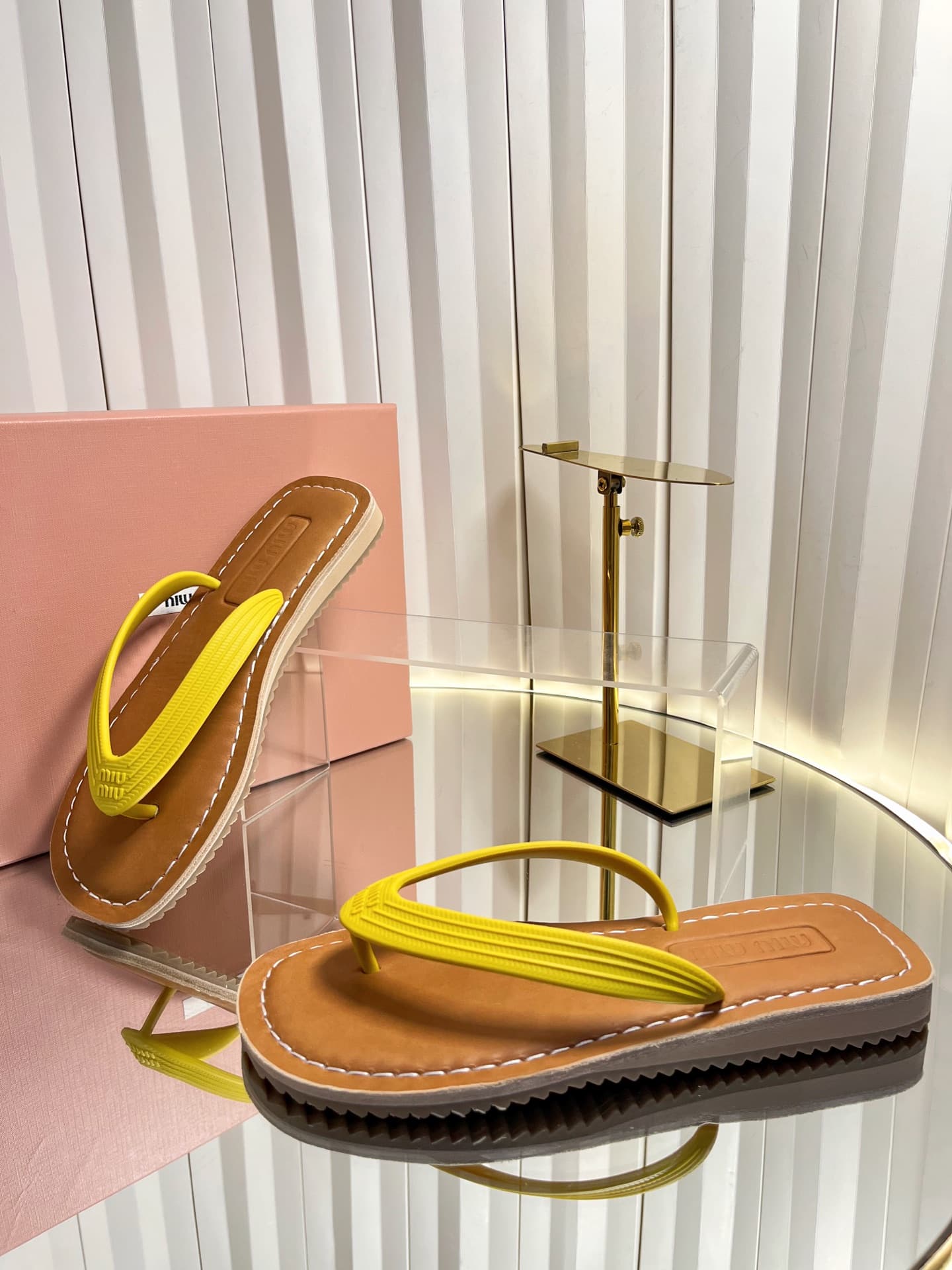 D10679 MIUMIU Miu 2026 New Summer Vintage/retro Style Thick-Soled Casual Sandal with Cupped Toes — image 6