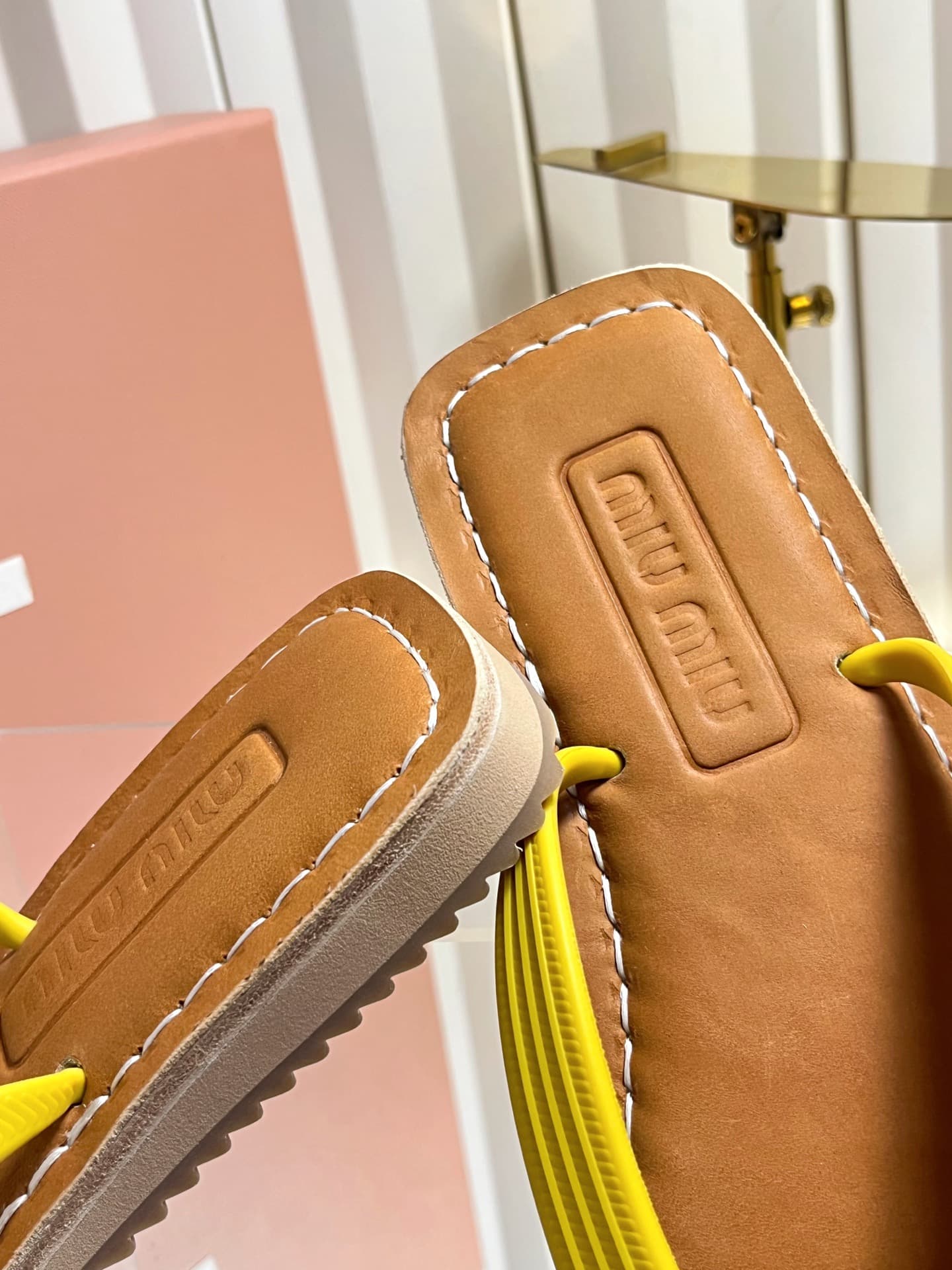 D10679 MIUMIU Miu 2026 New Summer Vintage/retro Style Thick-Soled Casual Sandal with Cupped Toes — image 8