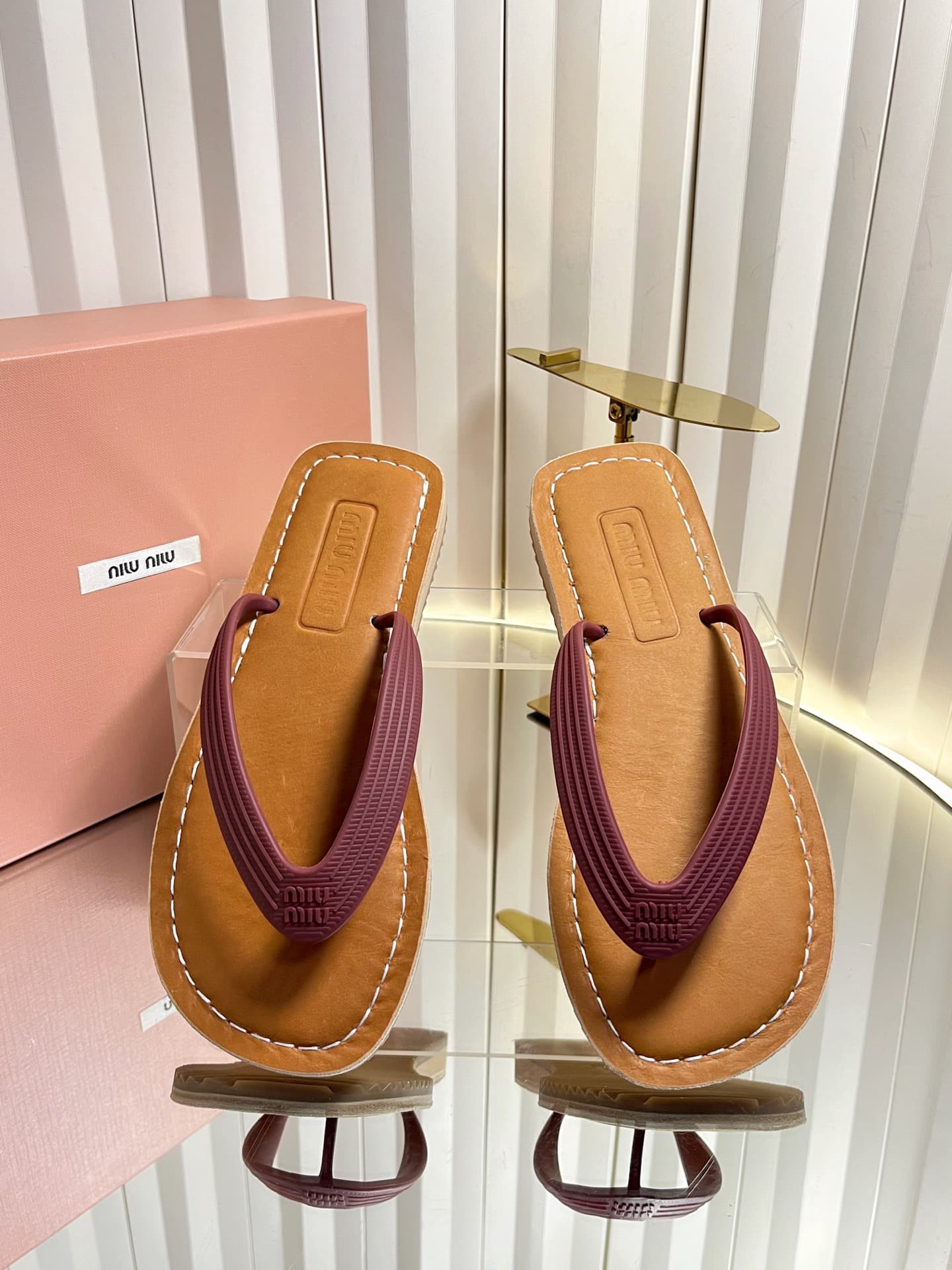 D10678 MIUMIU Miu 2026 Summer New Vintage/Retro Style Thick-Heel Sandal Shoes for Casual Use on the Beach — image 2