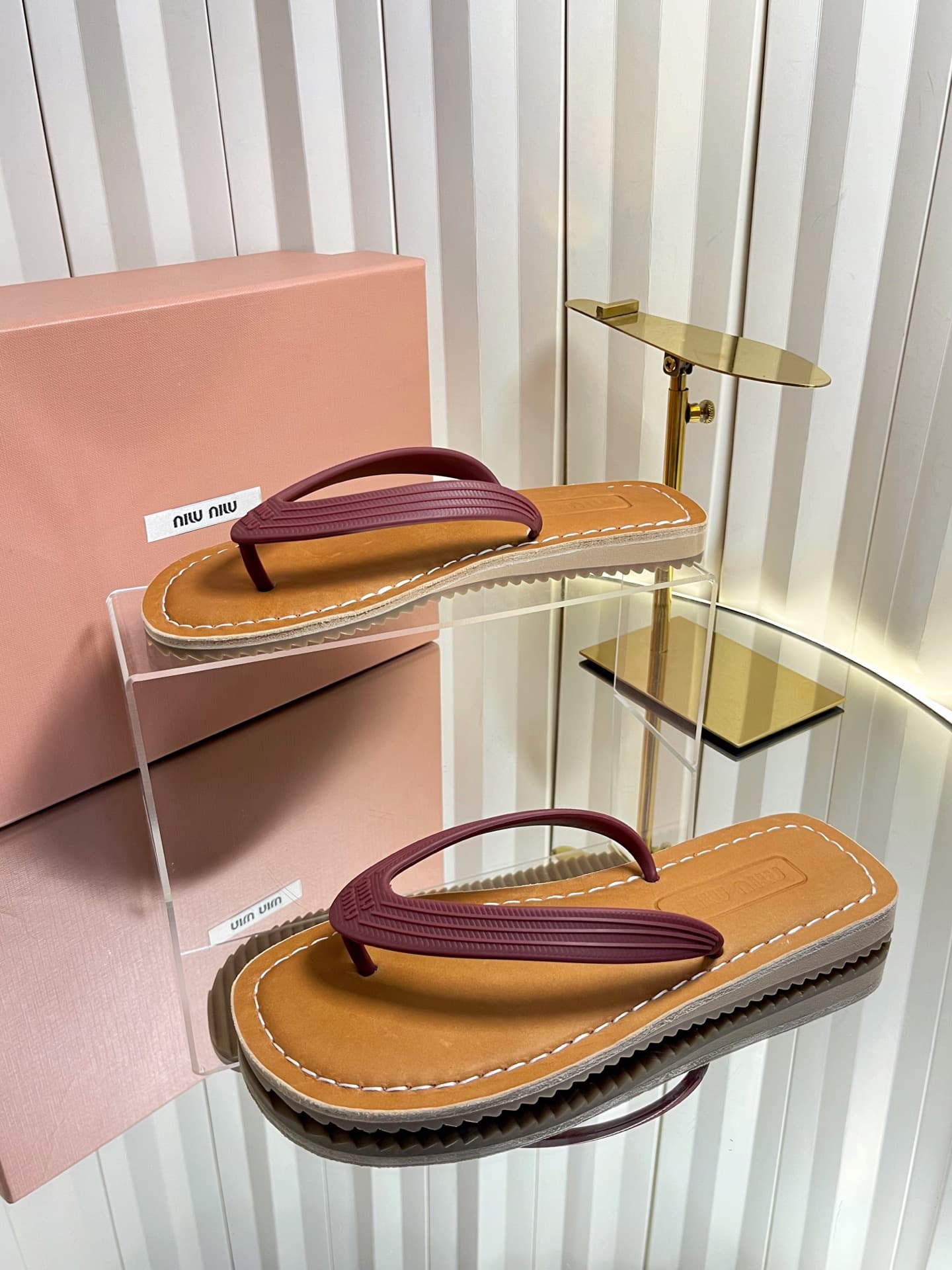D10678 MIUMIU Miu 2026 Summer New Vintage/Retro Style Thick-Heel Sandal Shoes for Casual Use on the Beach — image 3