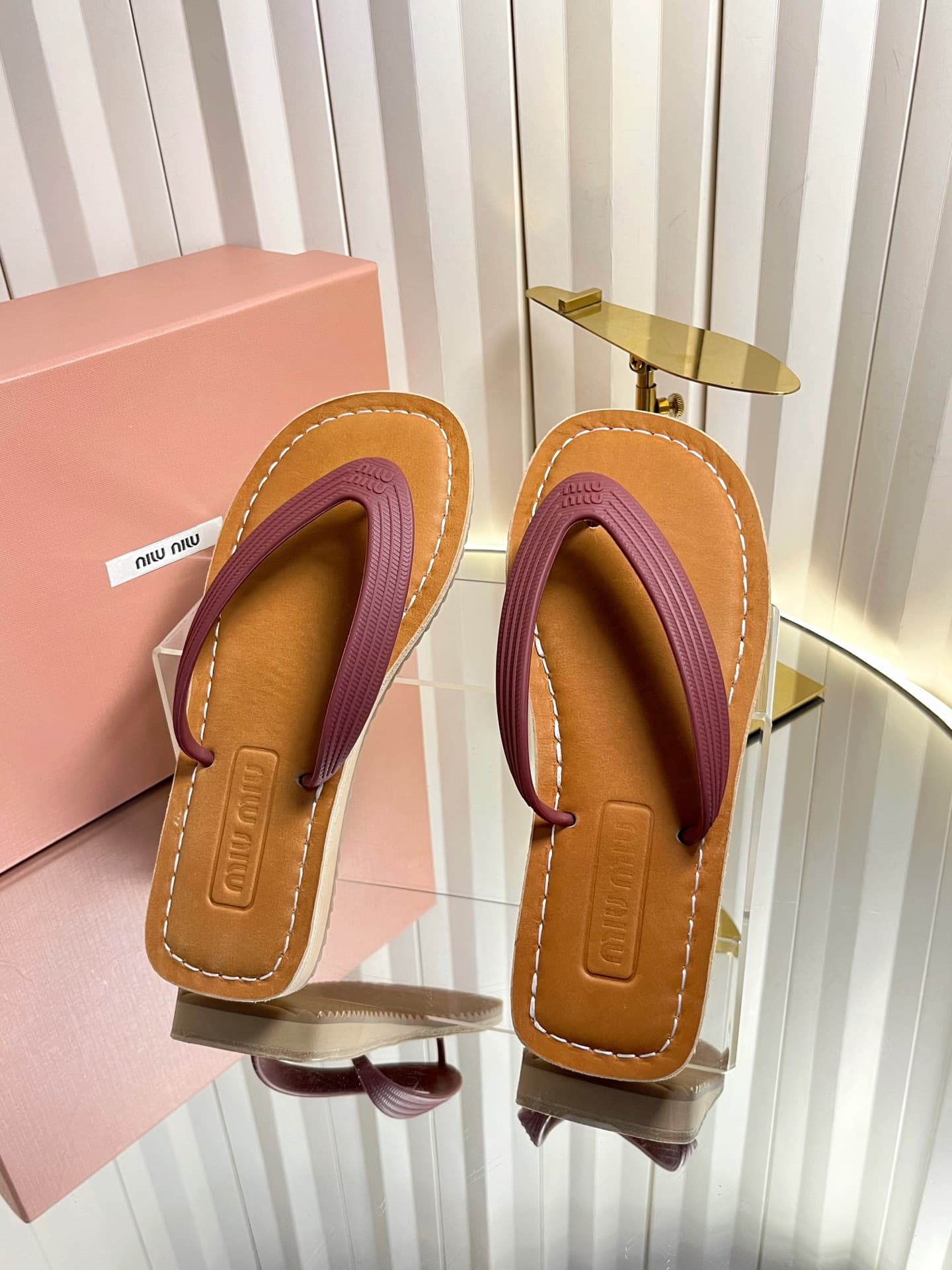 D10678 MIUMIU Miu 2026 Summer New Vintage/Retro Style Thick-Heel Sandal Shoes for Casual Use on the Beach — image 5