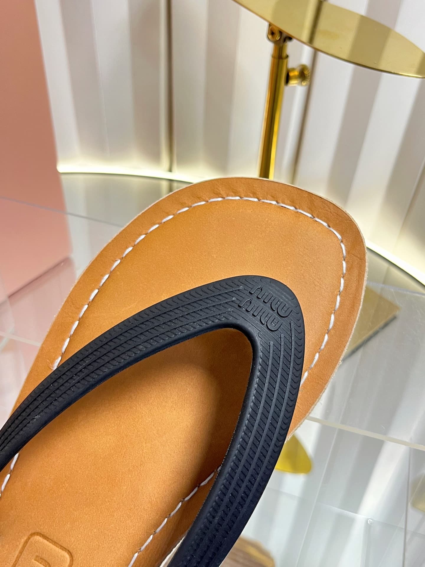 D10677 MIUMIU Miu 2026 New Summer Vintage/Retro Style Thick-Soled Casual Sandal with Cupped Toes — image 7
