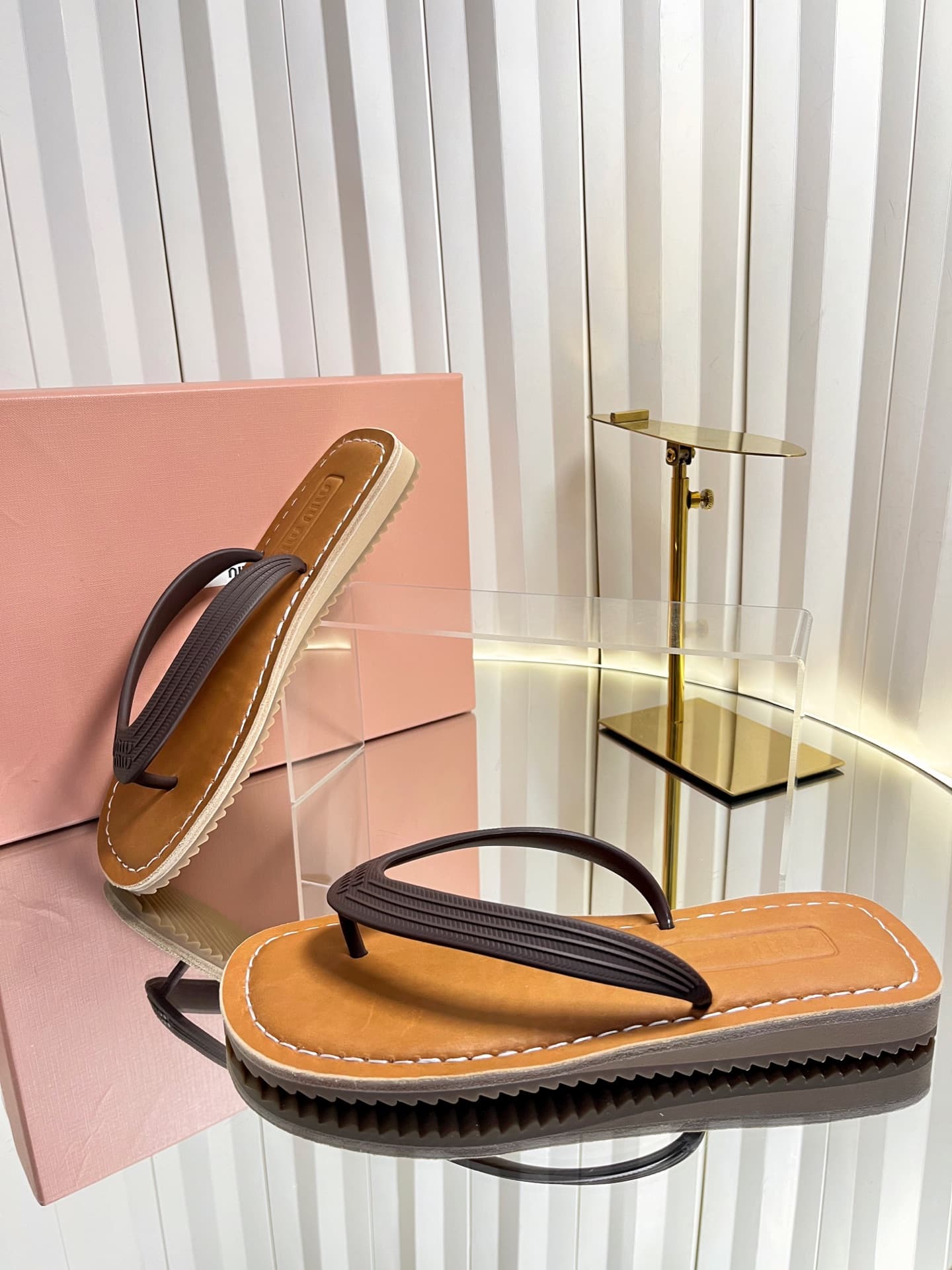 D10676 MIUMIU Miu 2026 New Summer Vintage/retro Style Thick-Sole Sandal for Casual Use — image 6