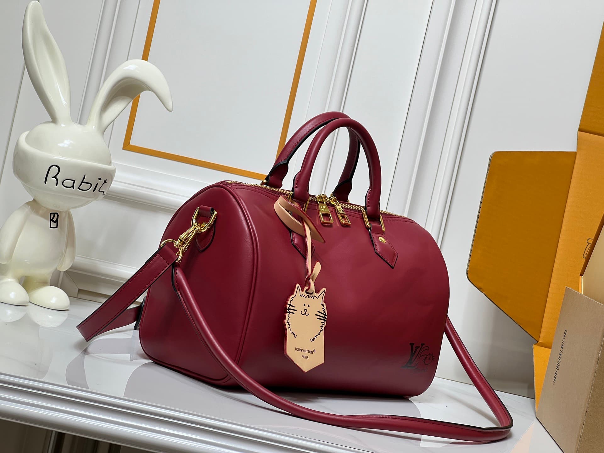 C5340 💰M25766 M13344 Wine-red cat. This Speedy Soft 30 model comes from LV Travels With Grace Coddlington. — image 2