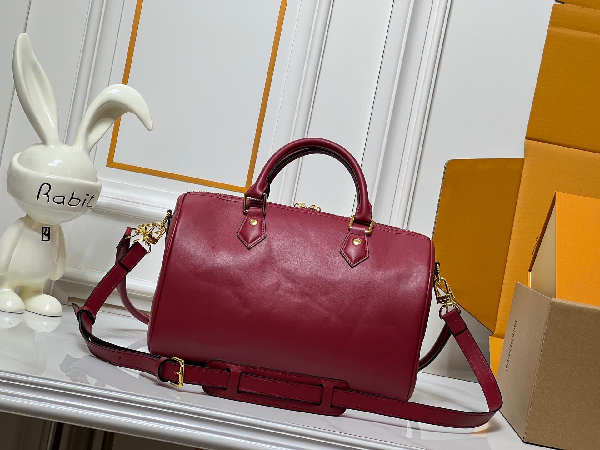 C5340 💰M25766 M13344 Wine-red cat. This Speedy Soft 30 model comes from LV Travels With Grace Coddlington. — image 4