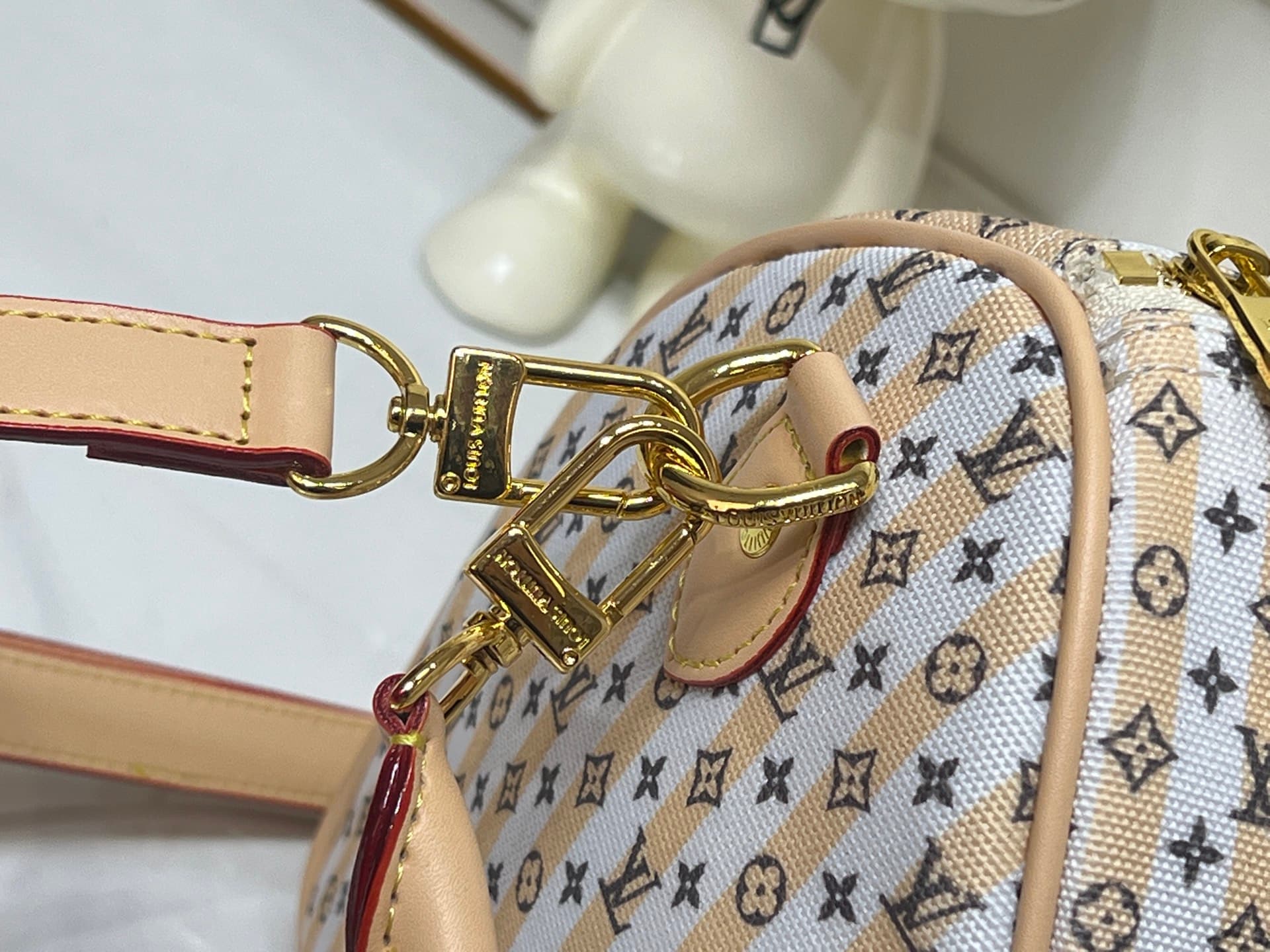 C5335 💰M28677 M13344 Exhibit-style model. This Speedy Soft 30 is from LV Travels With Grace Coddlington line. — image 4