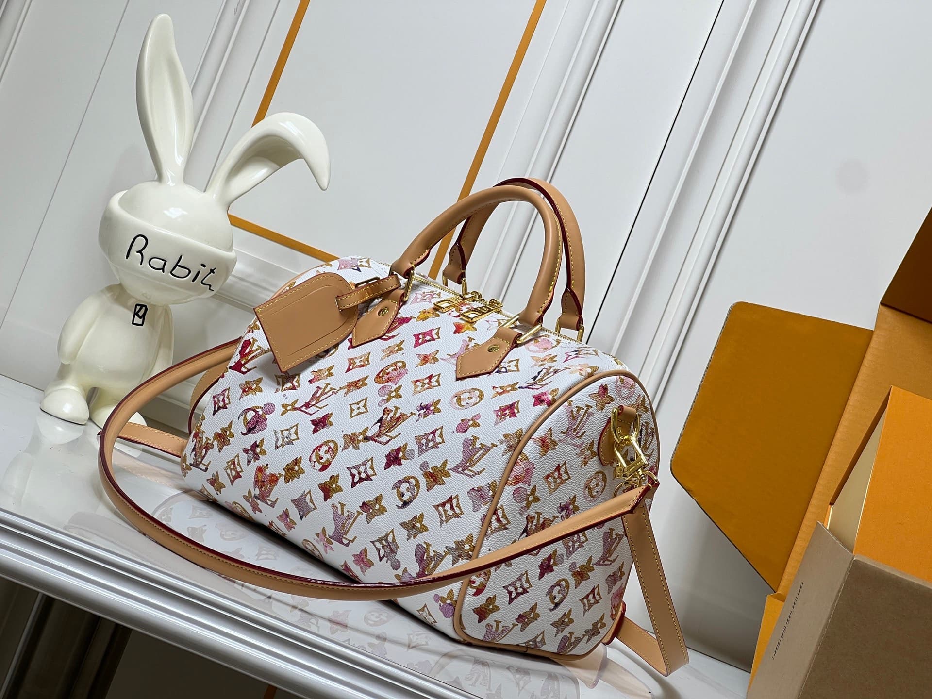 C5274 💰M18076 M15159 M25766 M13344 Fashionable model. This Speedy Soft 30 is from LV Travels With Grace Coddlington line. — image 3