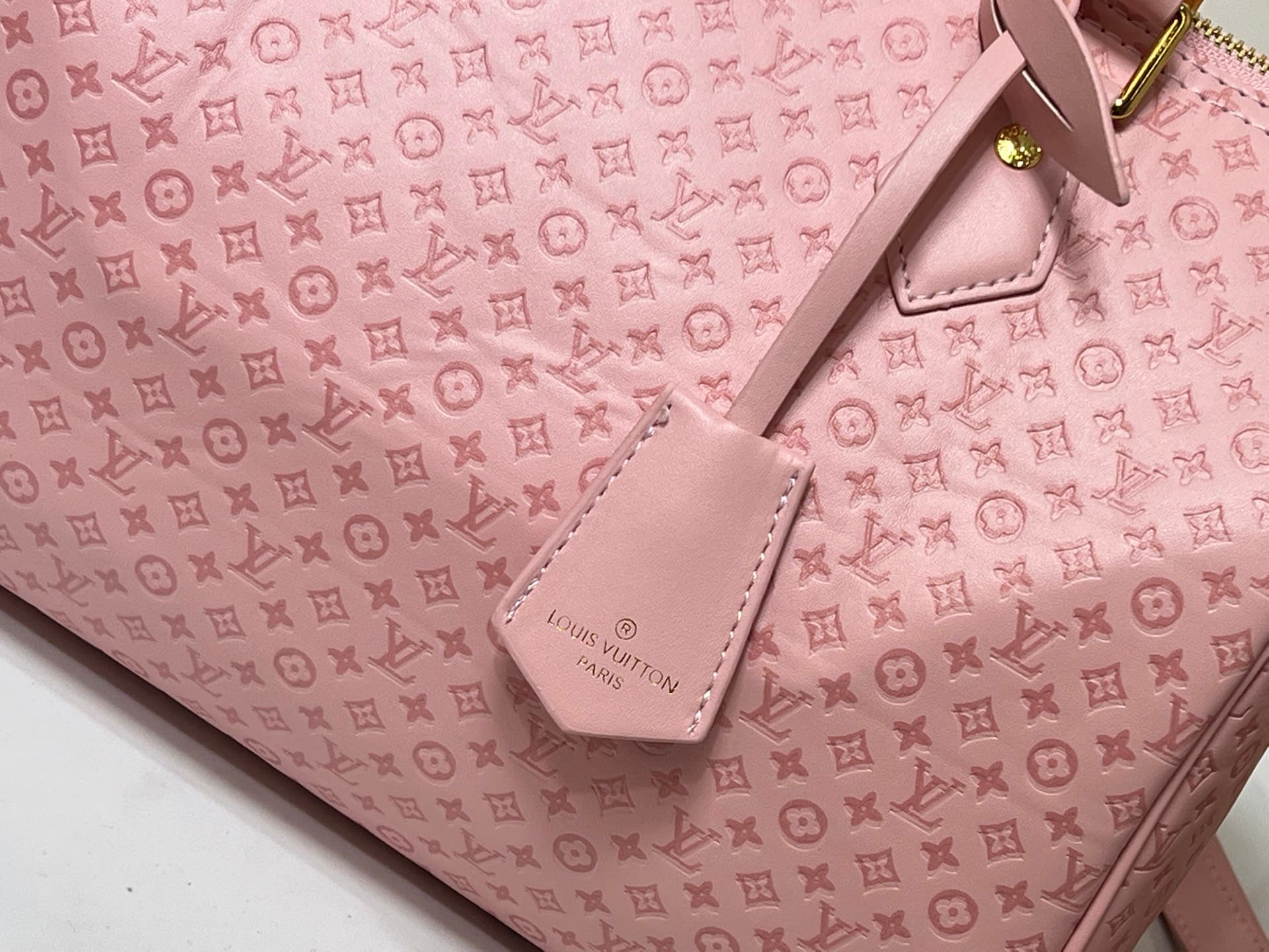 C5160 💰M29535 M13344 Speedy30 Handbags are part of the brand’s classic collection. Made from high-quality cowhide leather, they feature Monogram patterns, and the light beige color is elegant and versatile ✨. The bag has a Boston shape, with a suitable si — image 4