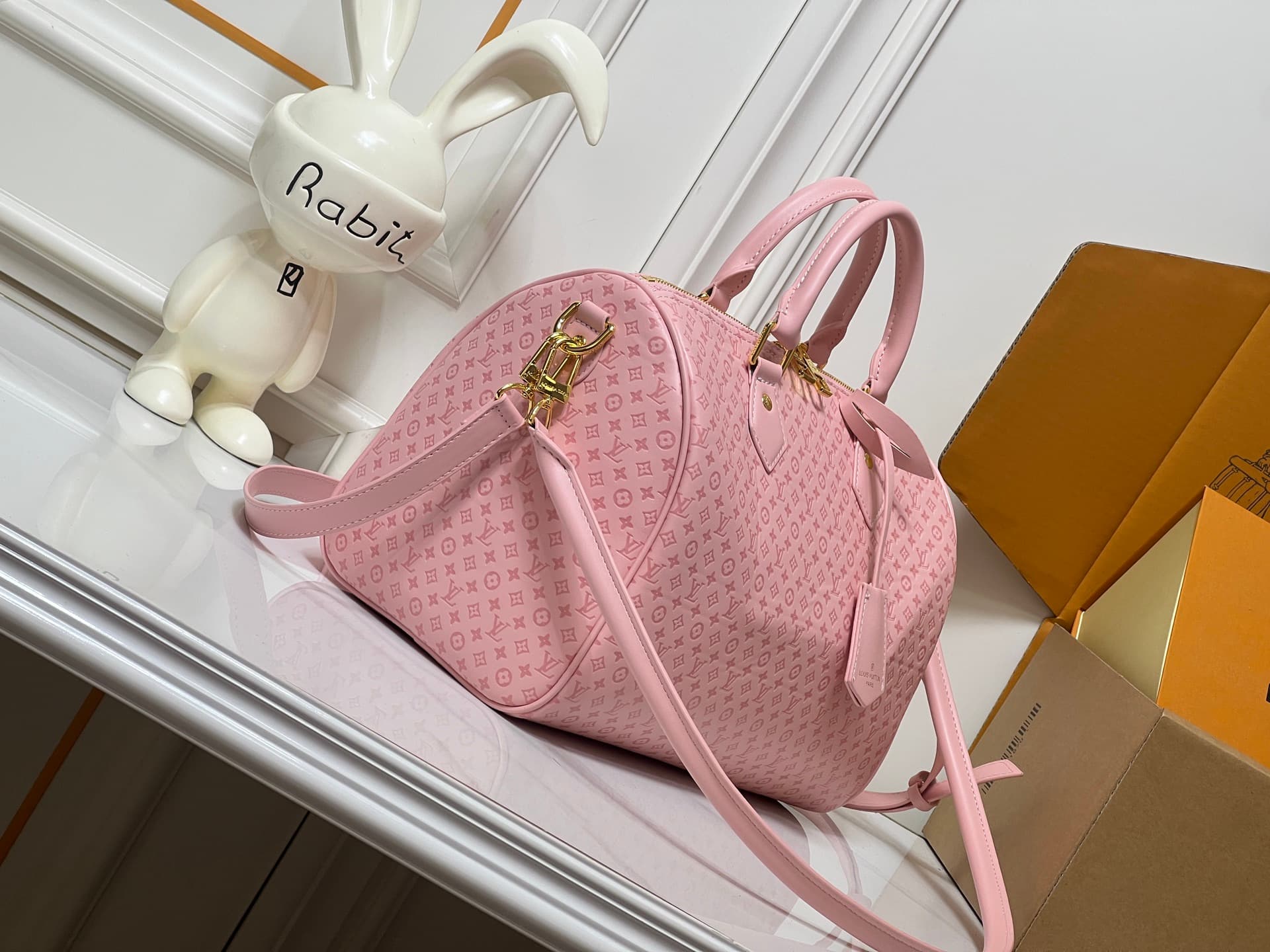 C5160 💰M29535 M13344 Speedy30 Handbags are part of the brand’s classic collection. Made from high-quality cowhide leather, they feature Monogram patterns, and the light beige color is elegant and versatile ✨. The bag has a Boston shape, with a suitable si — image 2