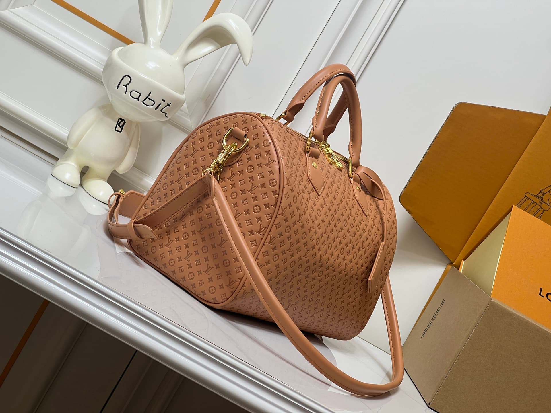 C5158 💰M29535 M13344 Speedy30 Handbags are part of the brand’s classic collection. Made from high-quality cowhide leather, they feature Monogram patterns, and the light beige color is elegant and versatile ✨. The bag has a Boston shape, with a suitable si — image 2