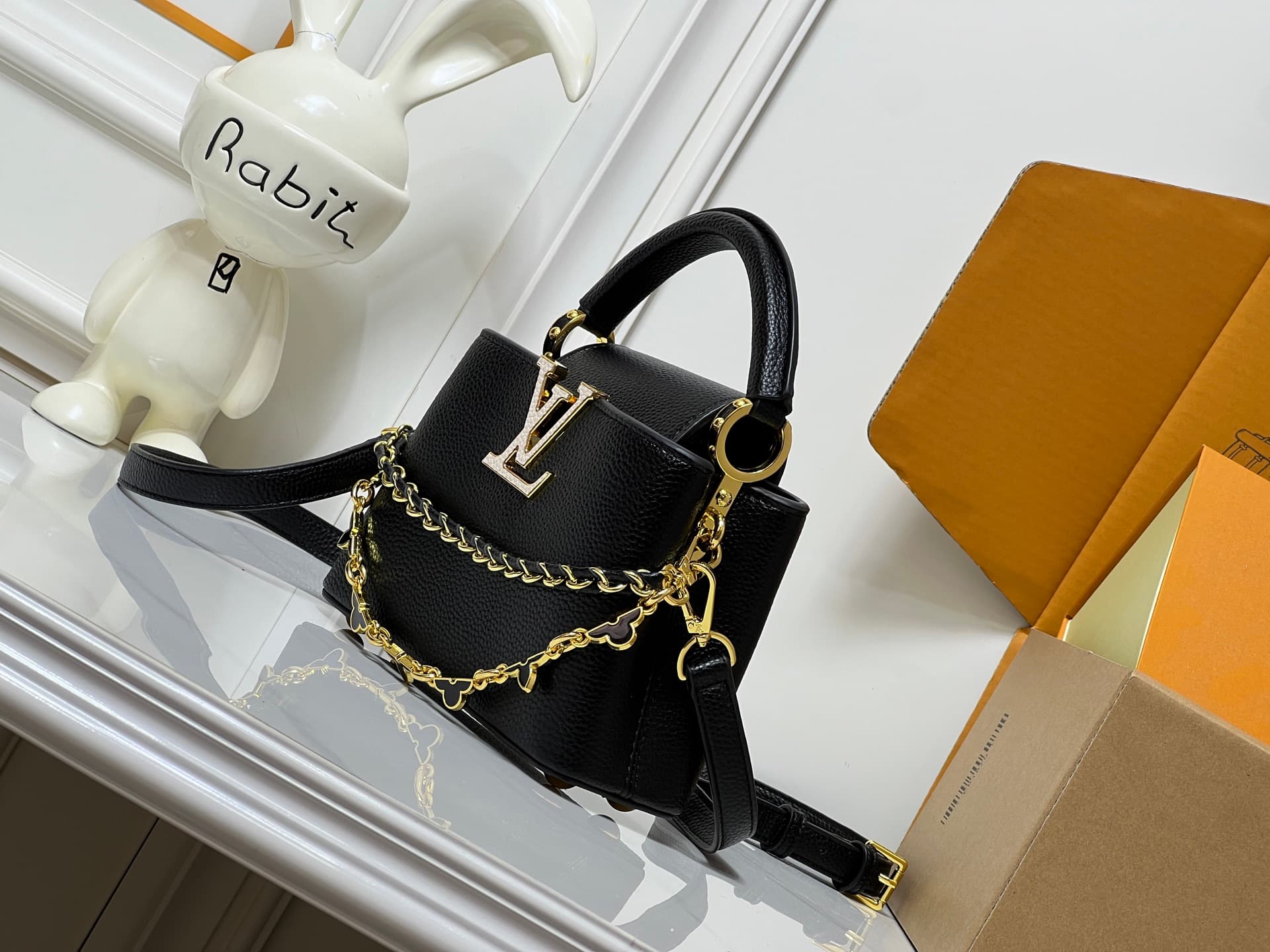 C5069 💰【Guangzhou product – top quality original】M26329 This LV Mirage version of Capucines Nano handbag comes from the Exceptionals collection. Made with satin Taurillon leather, it is an excellent choice for evening events. The monogram pattern features — image 3