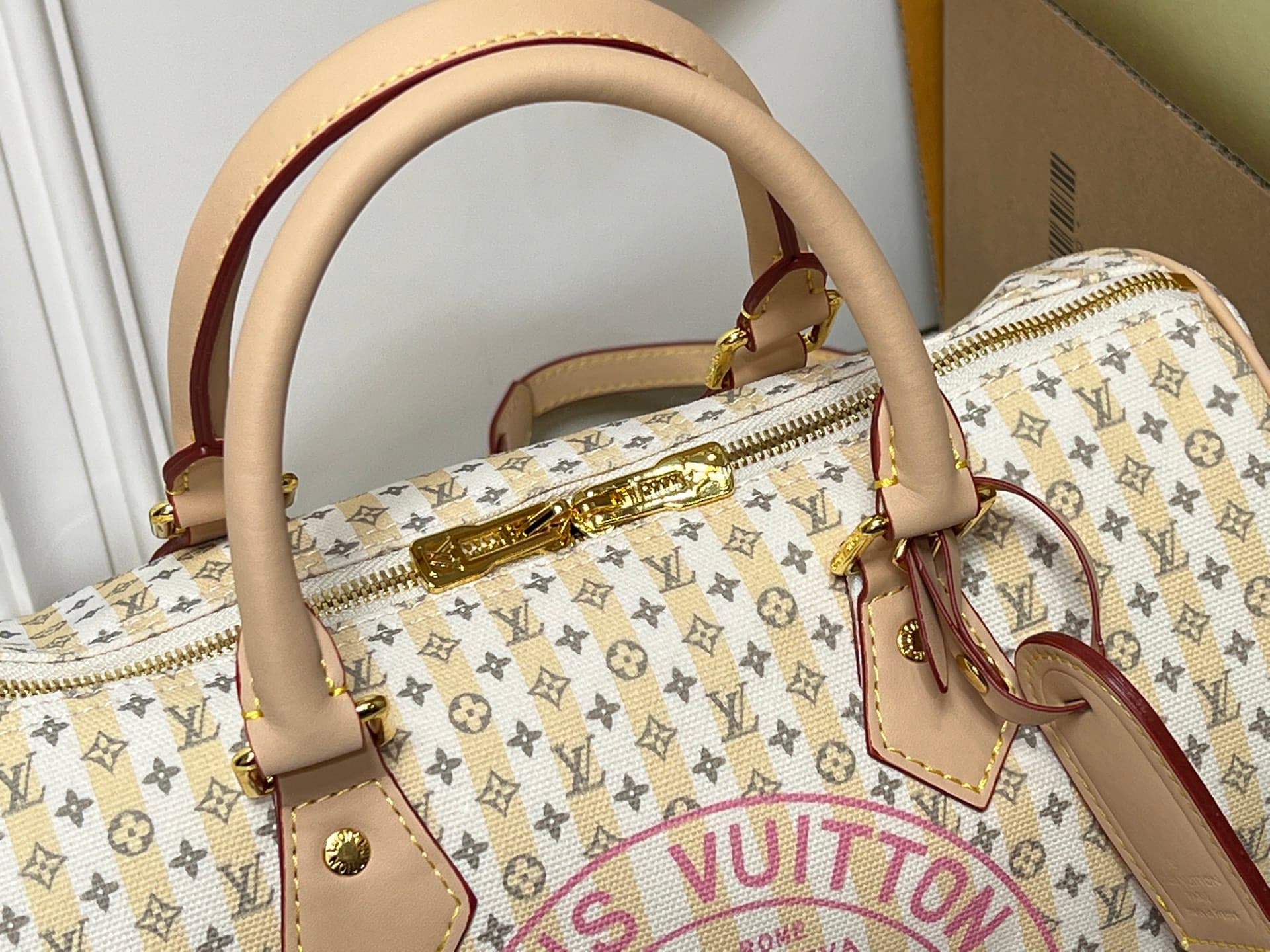 C5076 💰 M28677 M13344 Exhibit-style model. This Speedy Soft 30 is from LV Travels With Grace Coddlington line. — image 5