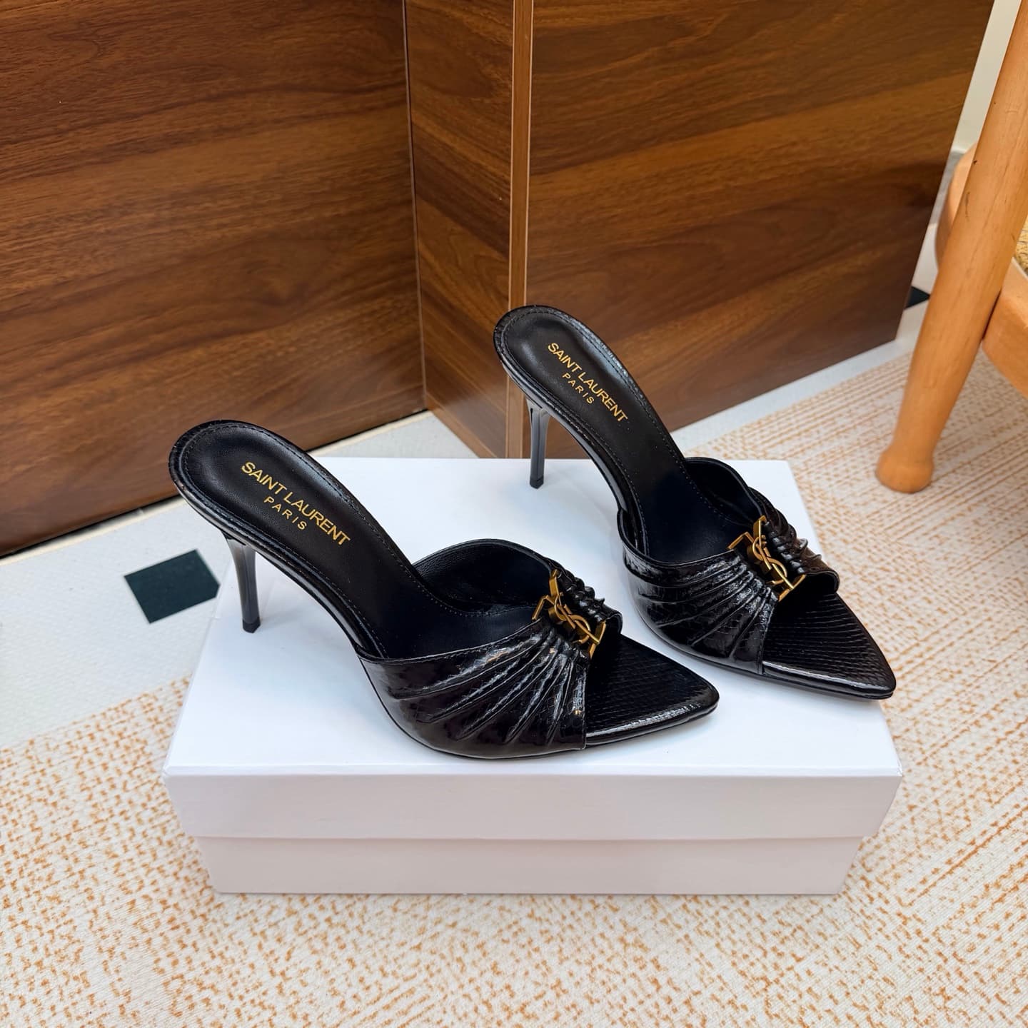 D12324 2026 Spring/Summer New Model YSL 🖤 Saint Laurent / Saint Laurent YSL slippers – an absolutely amazing and popular pair of slippers! — image 3