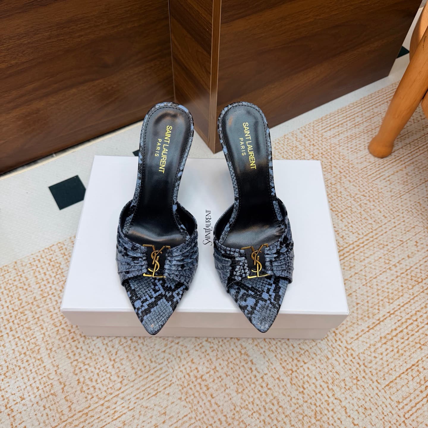 D12323 2026 Spring/Summer new model YSL 🖤 Saint Laurent / Saint Laurent YSL slippers – an absolutely amazing and popular pair of slippers! — image 4