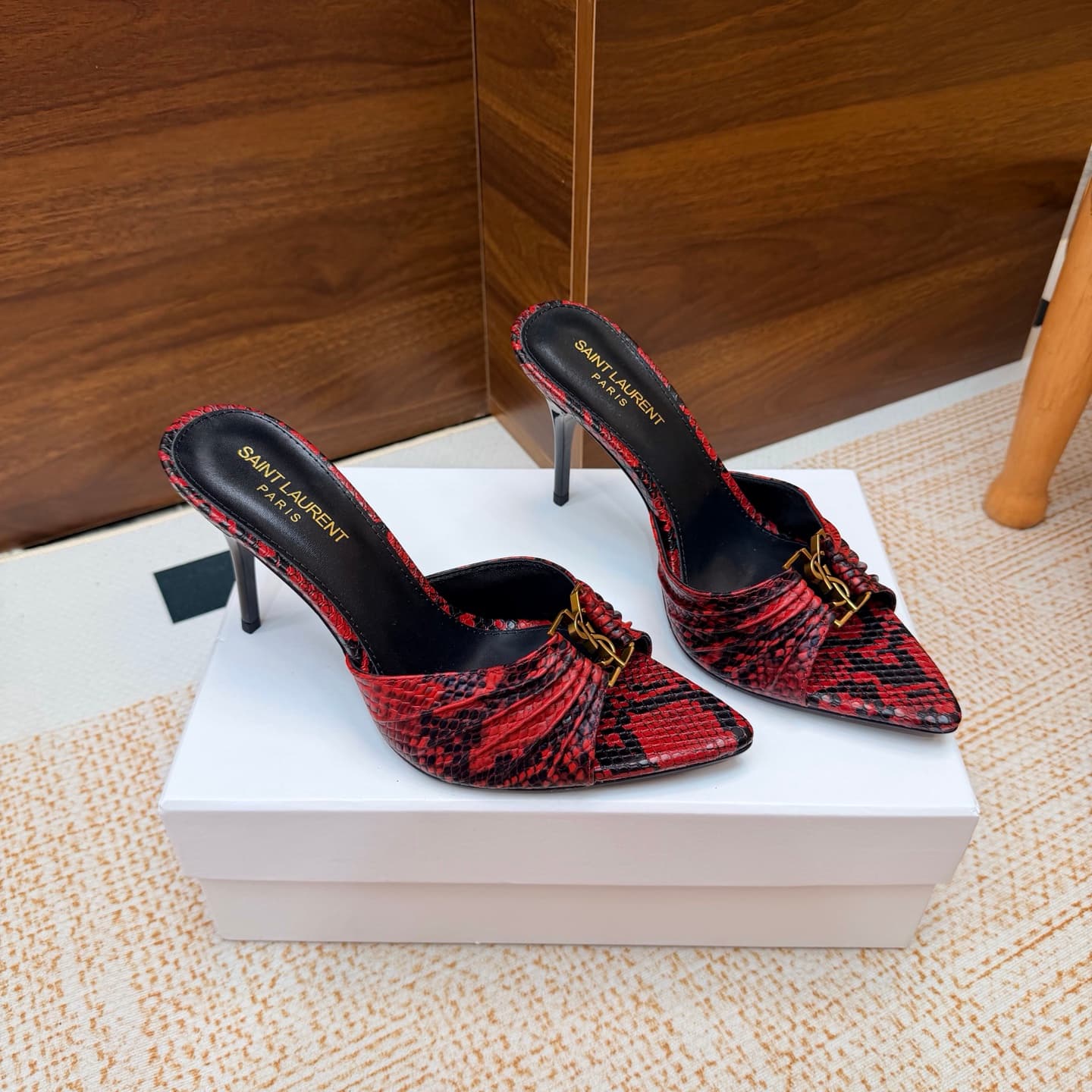 D12322 2026 Spring/Summer new model YSL 🖤 Saint Laurent / Saint Laurent YSL slippers – an absolutely amazing and popular pair of slippers! — image 3