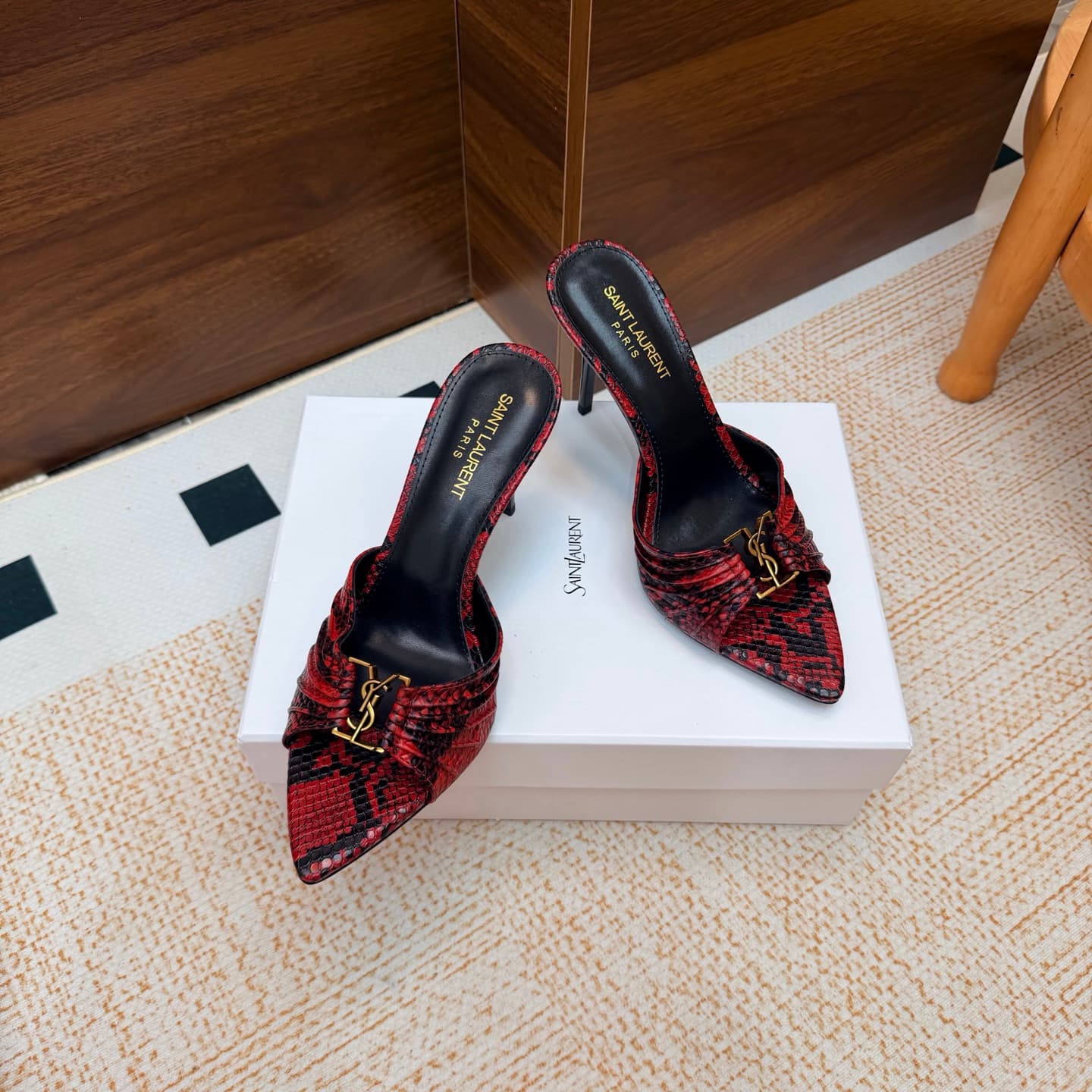 D12322 2026 Spring/Summer new model YSL 🖤 Saint Laurent / Saint Laurent YSL slippers – an absolutely amazing and popular pair of slippers! — image 6