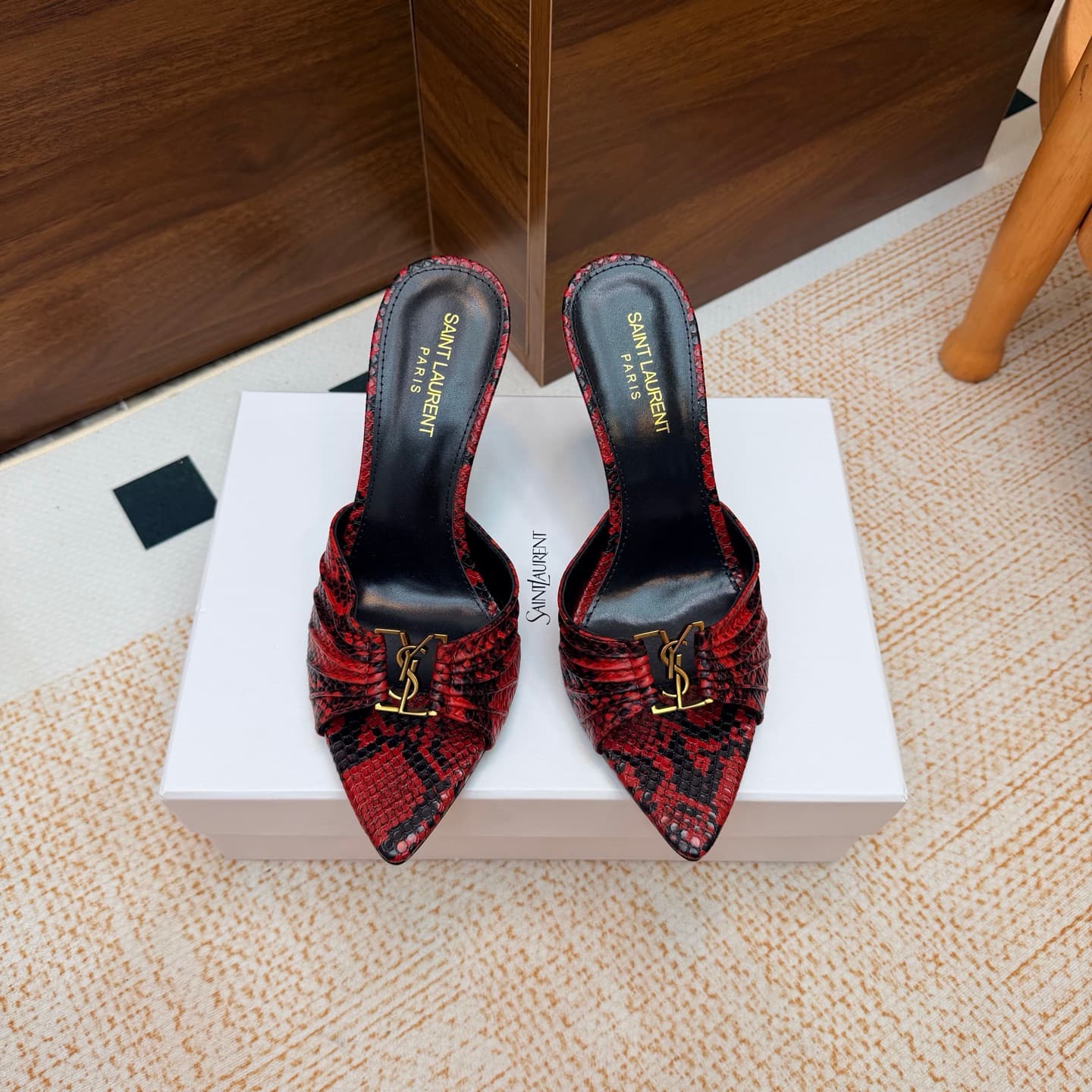D12322 2026 Spring/Summer new model YSL 🖤 Saint Laurent / Saint Laurent YSL slippers – an absolutely amazing and popular pair of slippers! — image 4