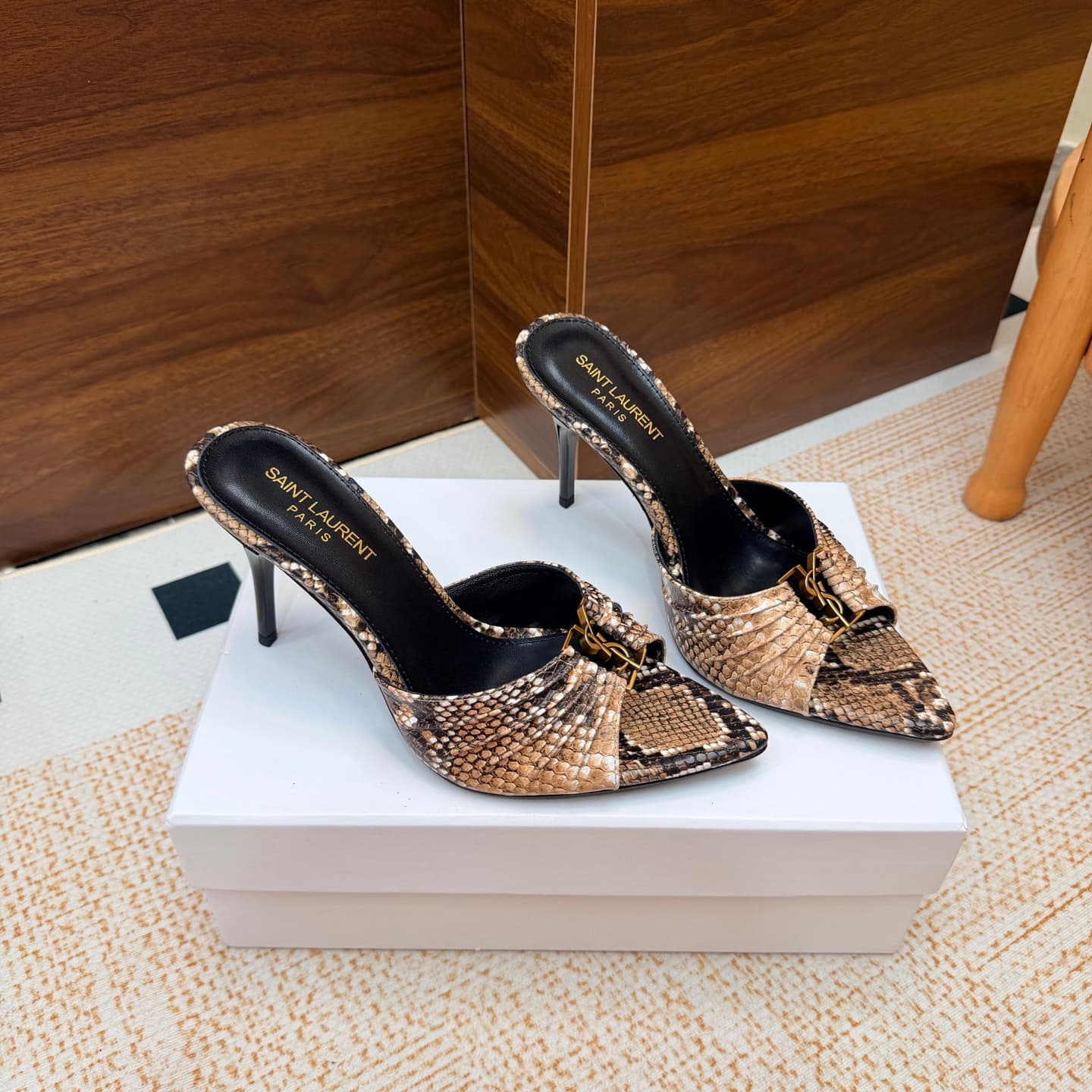D12321 2026 Spring/Summer New Model YSL 🖤 Saint Laurent / Saint Laurent YSL slippers – an absolutely amazing and popular pair of slippers! — image 3