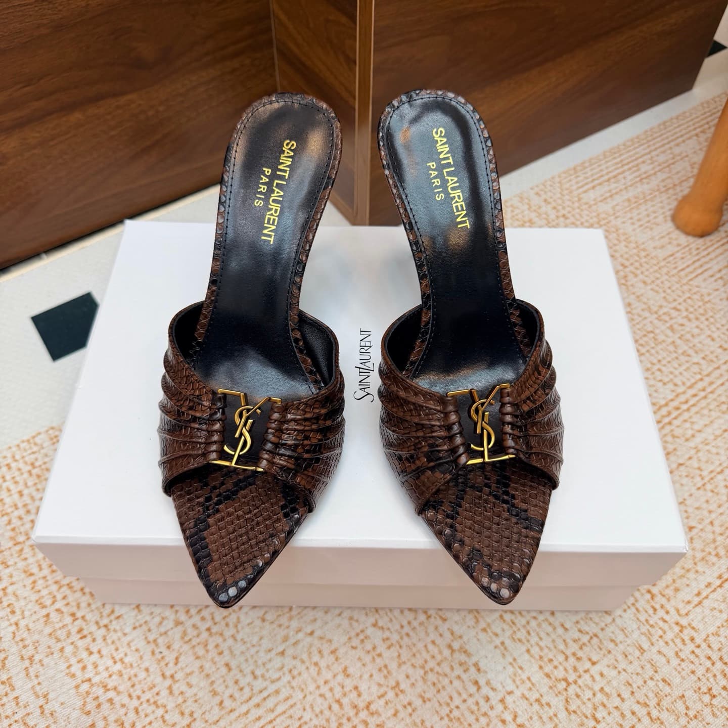 D12318 2026 Spring/Summer new model YSL 🖤 Saint Laurent / Saint Laurent YSL slippers – an absolutely amazing and popular pair of slippers! — image 5
