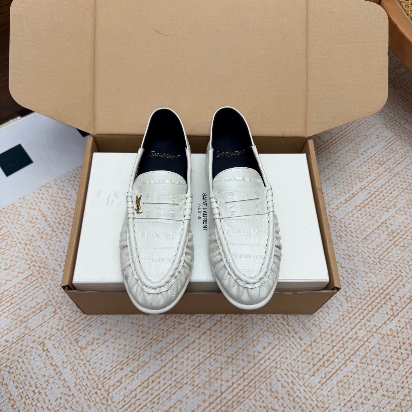 D12097 – Top-quality — image 3