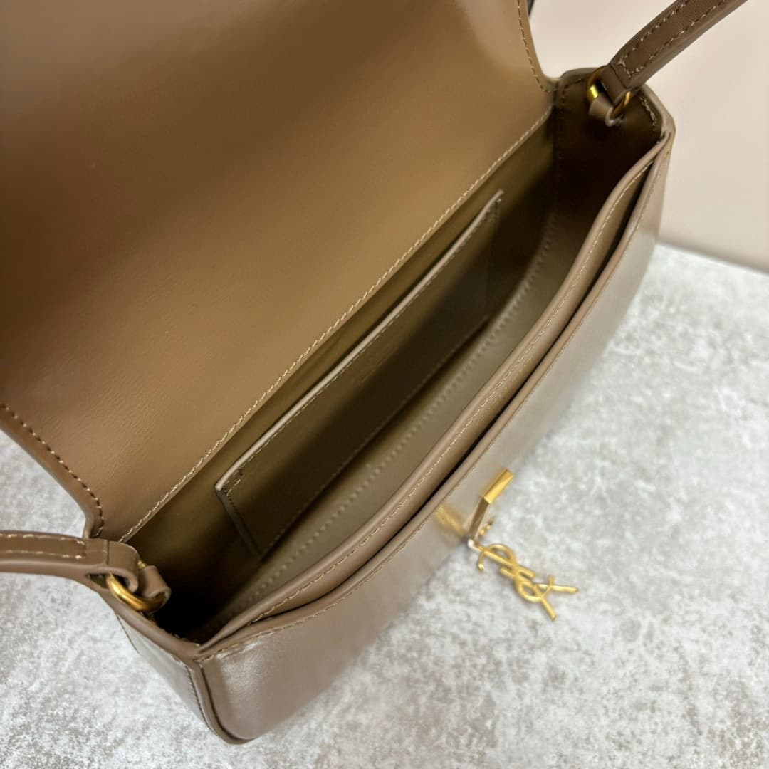 C8770 [Exclusive real-life footage of the background] 🔥 High-quality original leather 🔥 Dark wood / Gold — image 6