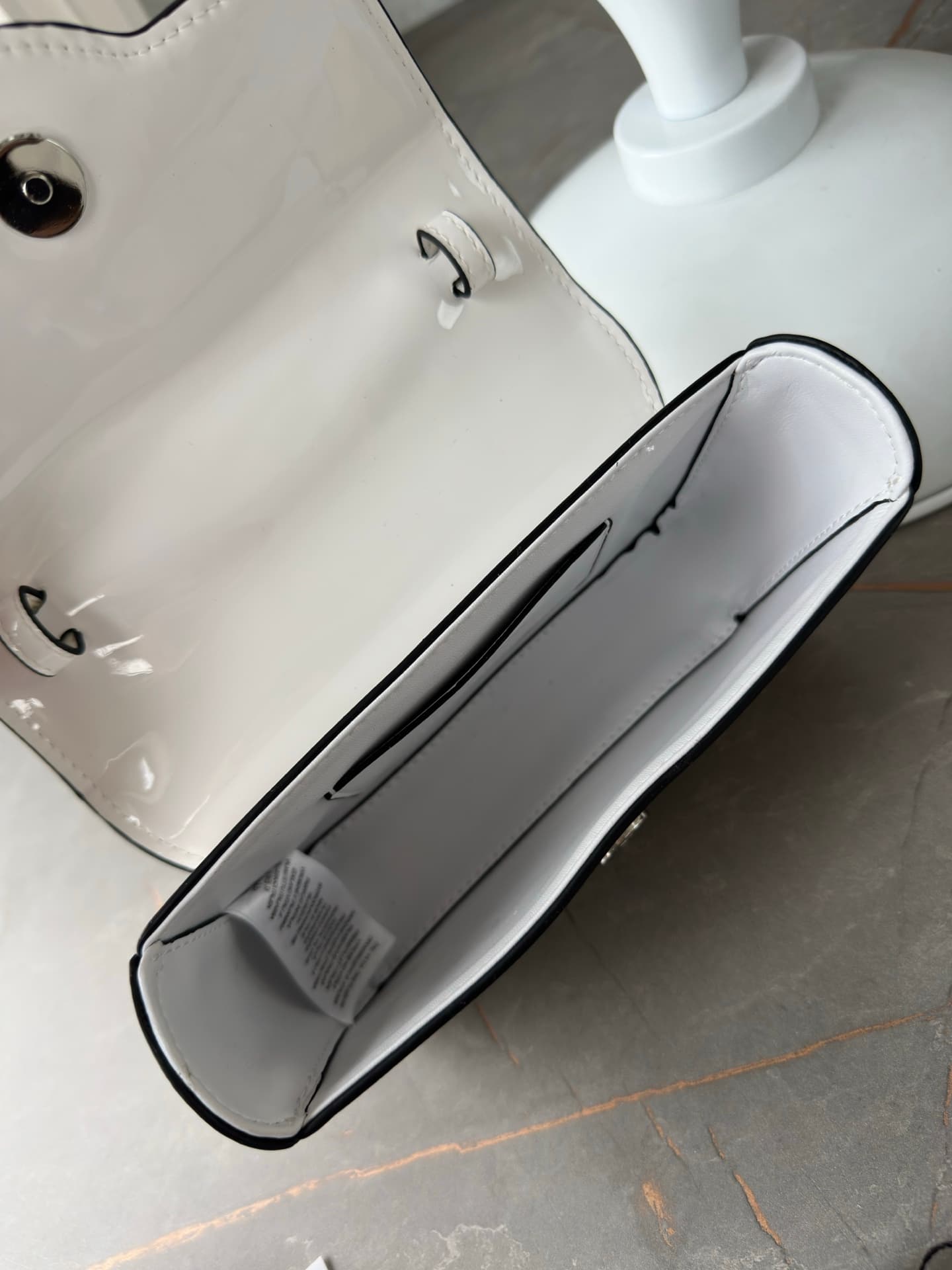 C8331 New product — image 8