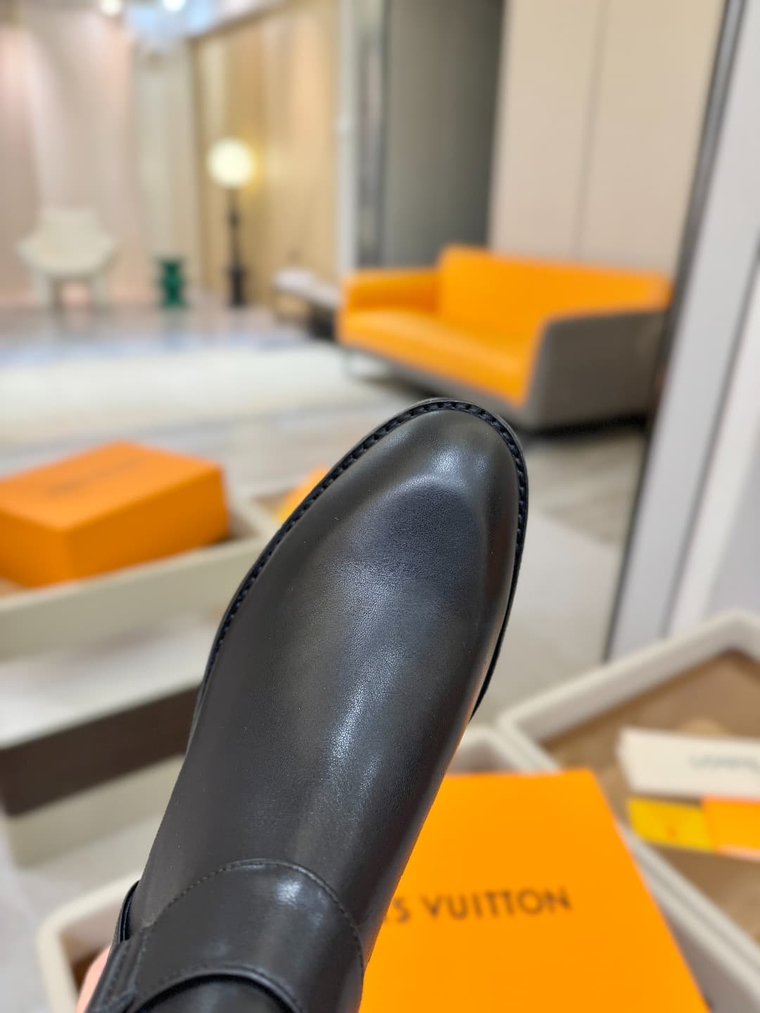 D9031 L✔️ Home store autumn/winter collection – Chelsea boots. 6 size马丁靴; the official website series is updated in real time. LV-style design with large buckles, well-shaped soles that provide comfort and versatility. Elegant and stylish. No fatigue when — image 8