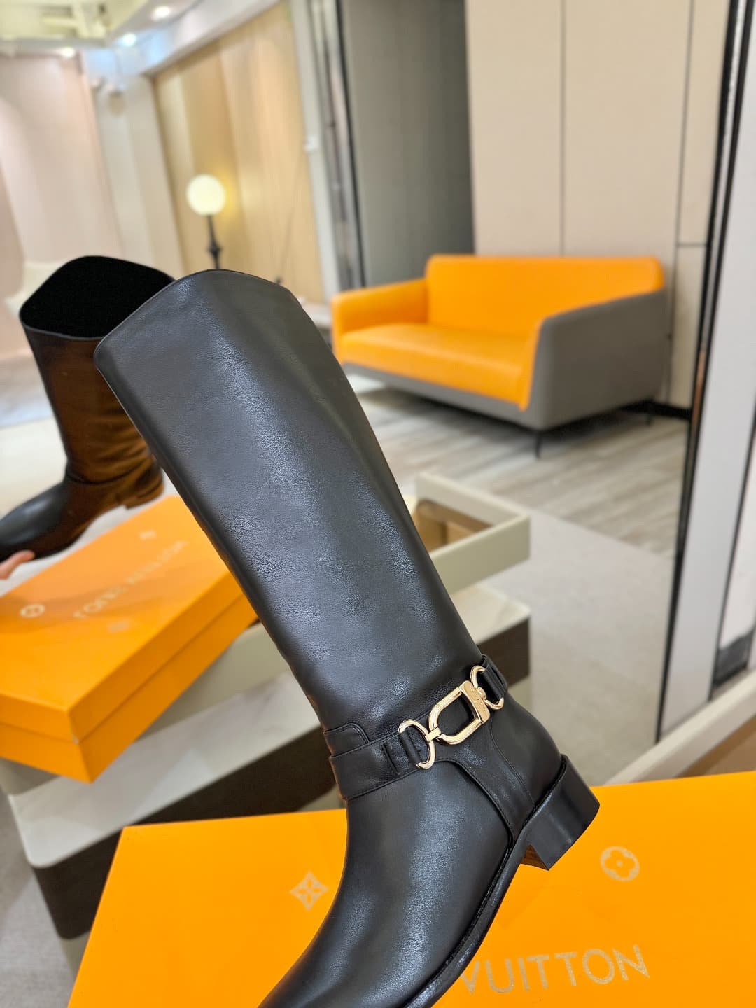D9061 L✔️ Home store autumn/winter collection – Chelsea. 16 size. Martin boots; the official website collection is updated in real time. LV-style design with large buckles, well-shaped soles – comfortable and versatile, giving a strong British style. No f — image 8