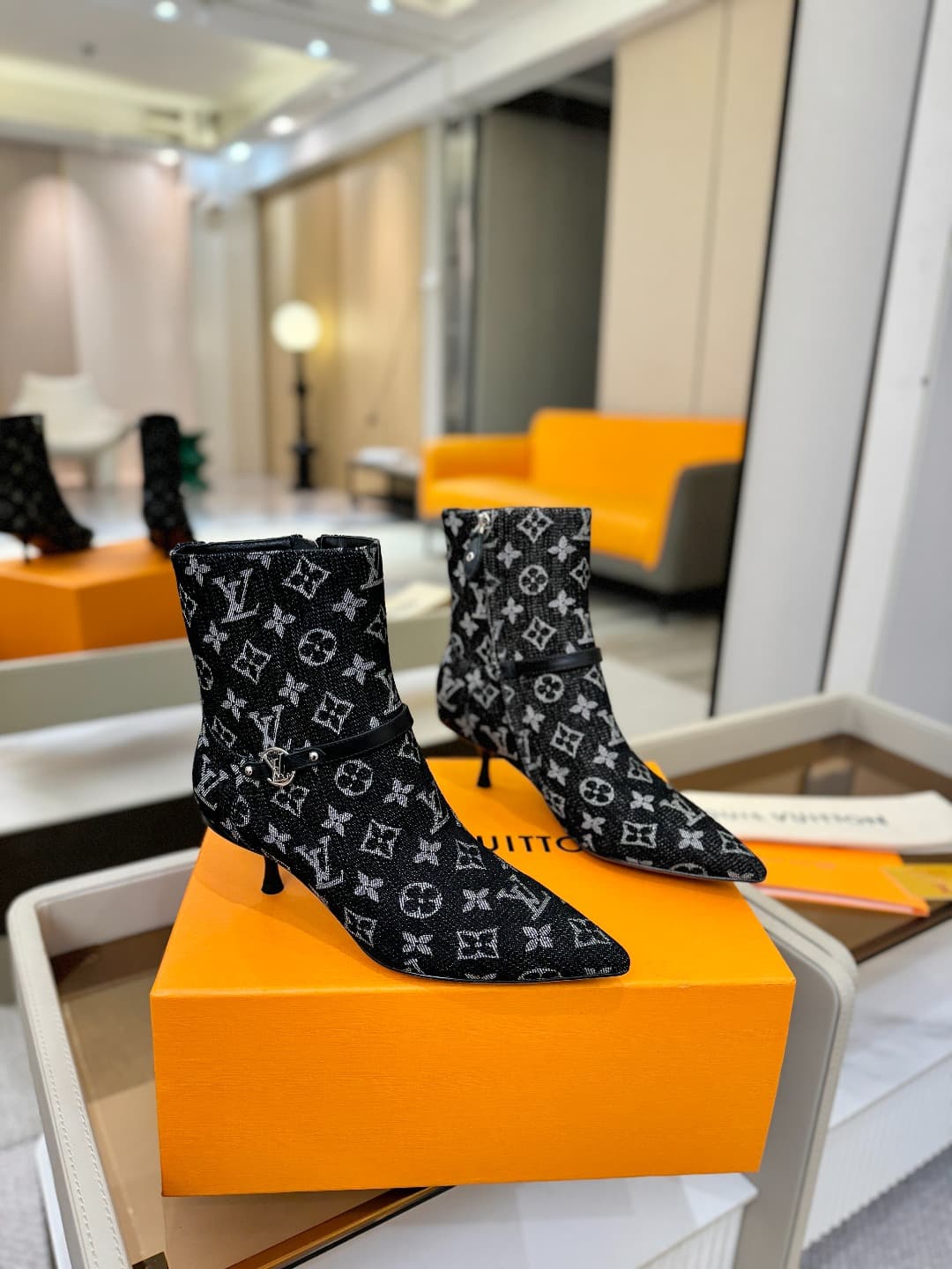 D9024 [Expedient Level] Louis Vuitton 2025 Official Autumn Boots Collection! Perfect fit. — image 2