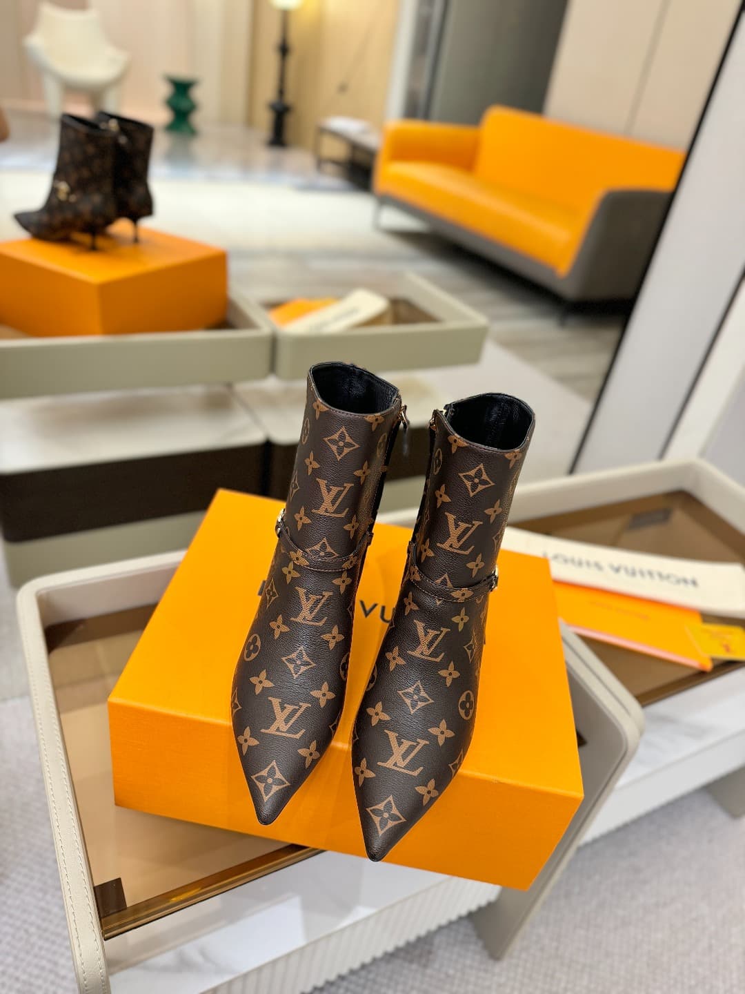 D9023 [Buyer's Grade] Louis Vuitton 2025 Autumn Boot Collection! Perfect fit. — image 4