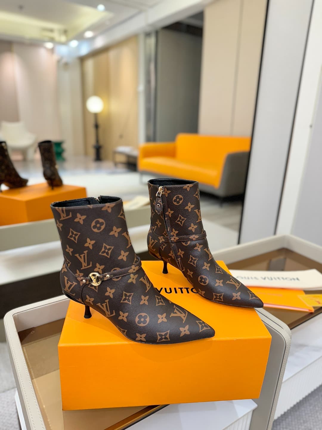 D9023 [Buyer's Grade] Louis Vuitton 2025 Autumn Boot Collection! Perfect fit. — image 2
