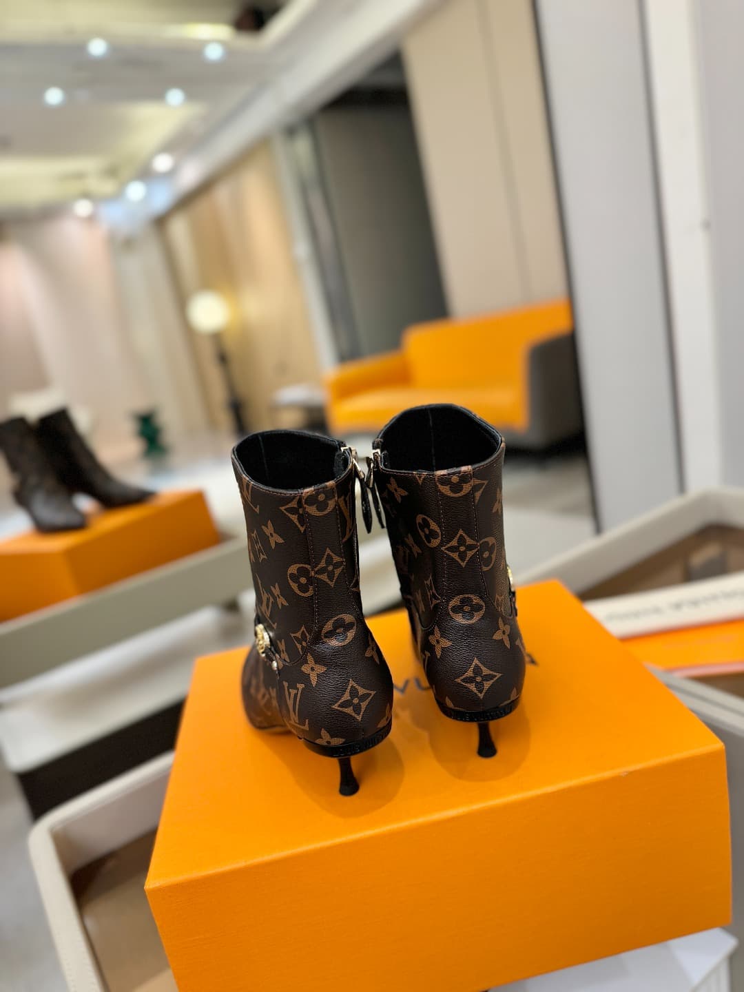 D9023 [Buyer's Grade] Louis Vuitton 2025 Autumn Boot Collection! Perfect fit. — image 7