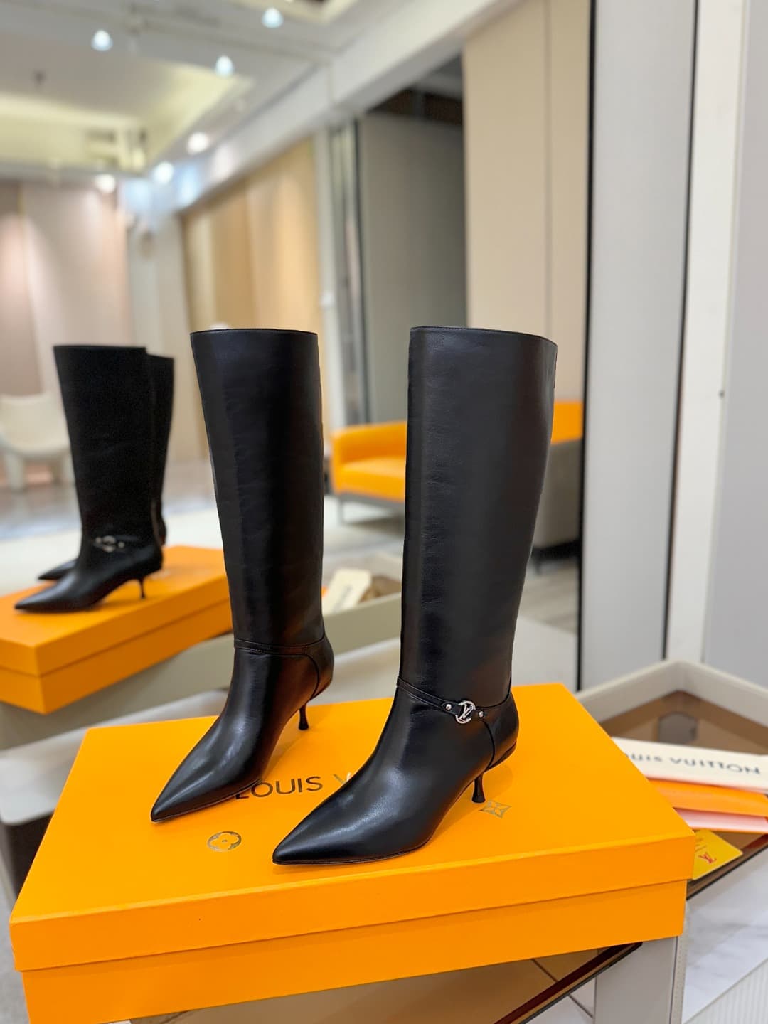 D9069 [Expedited Purchase Level] Louis Vuitton 2025 Autumn-Winter Boots Collection! Perfect fit. — image 3