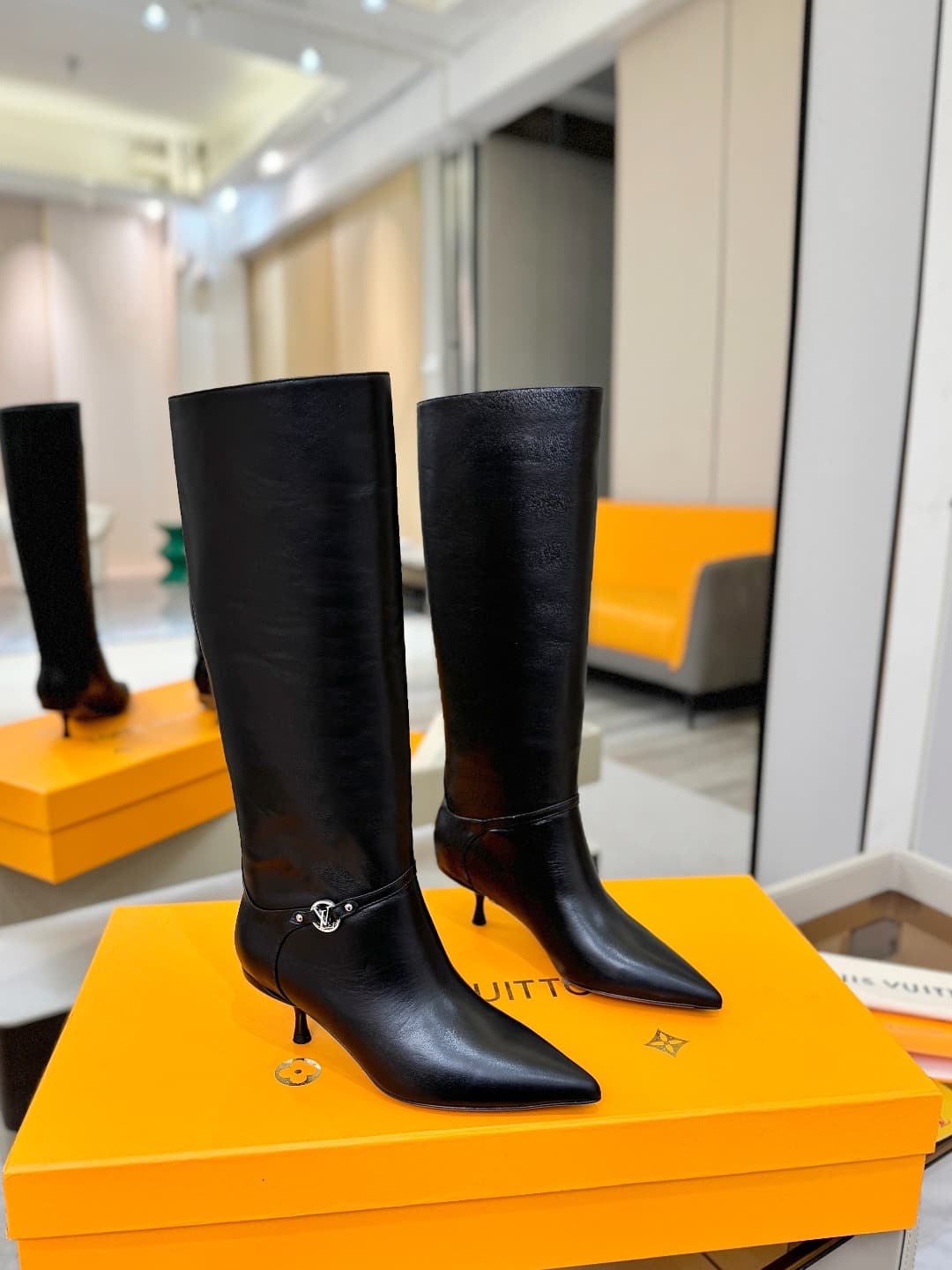 D9069 [Expedited Purchase Level] Louis Vuitton 2025 Autumn-Winter Boots Collection! Perfect fit. — image 2