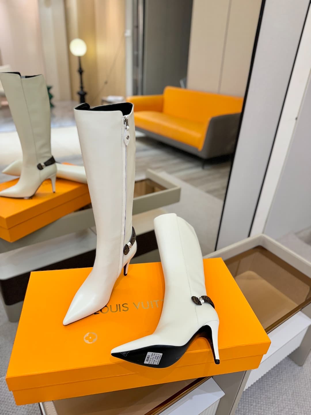 D9065 L✔️ Home – Autumn/Winter boutique runway boots; the official website collection is updated simultaneously. Perfect fit + LV-inspired buckle design – full of femininity and elegance. Original mold fit, top-tier quality, and imported high-end fabric g — image 5