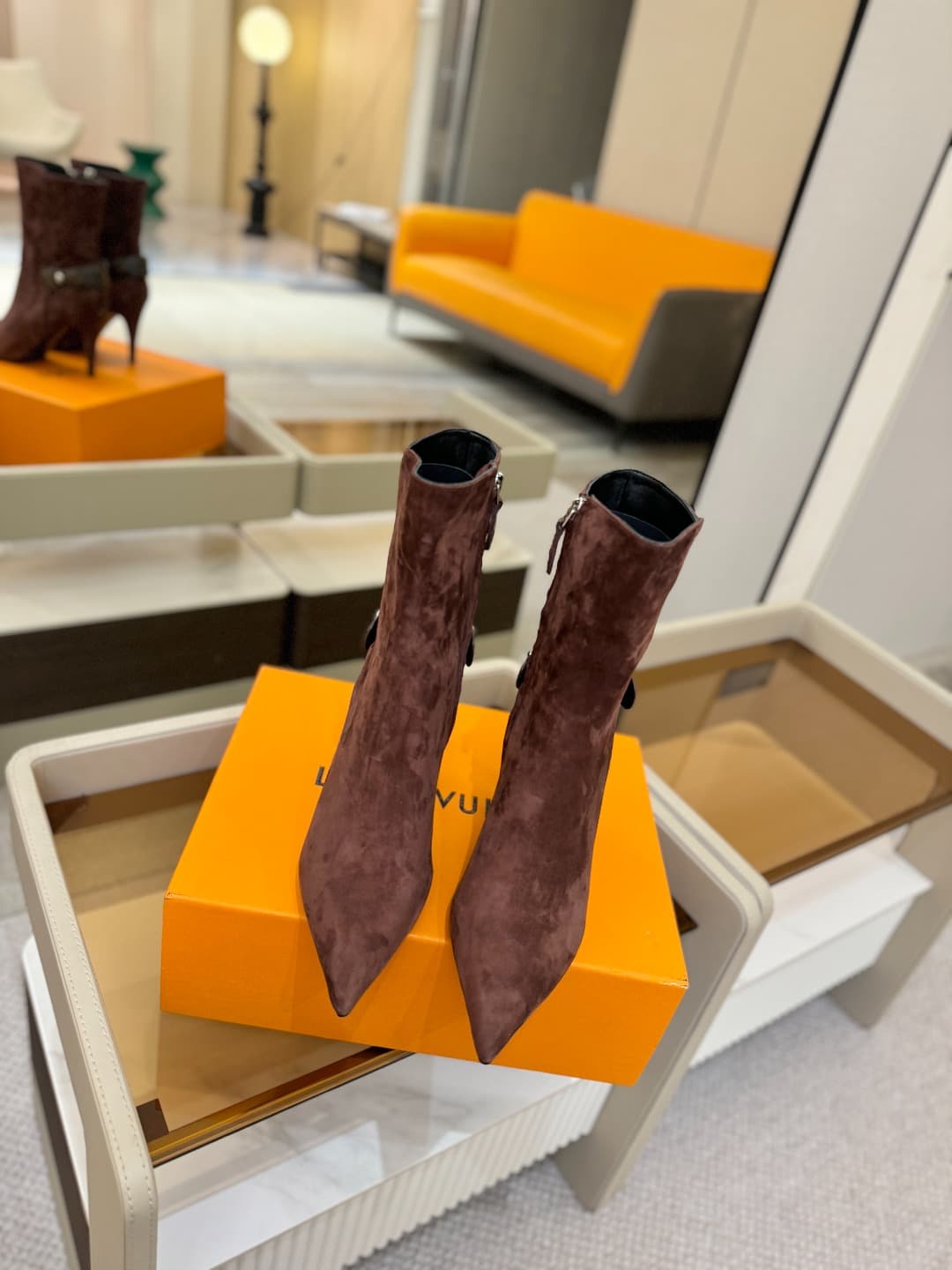 D9044 L✔️ Home – Autumn/Winter store’s runway-style boots; the official website collection is updated simultaneously. Perfect fit + LV-inspired buckle design – full of femininity and elegance. Original mold-made fit, top-tier quality, and imported high-en — image 4