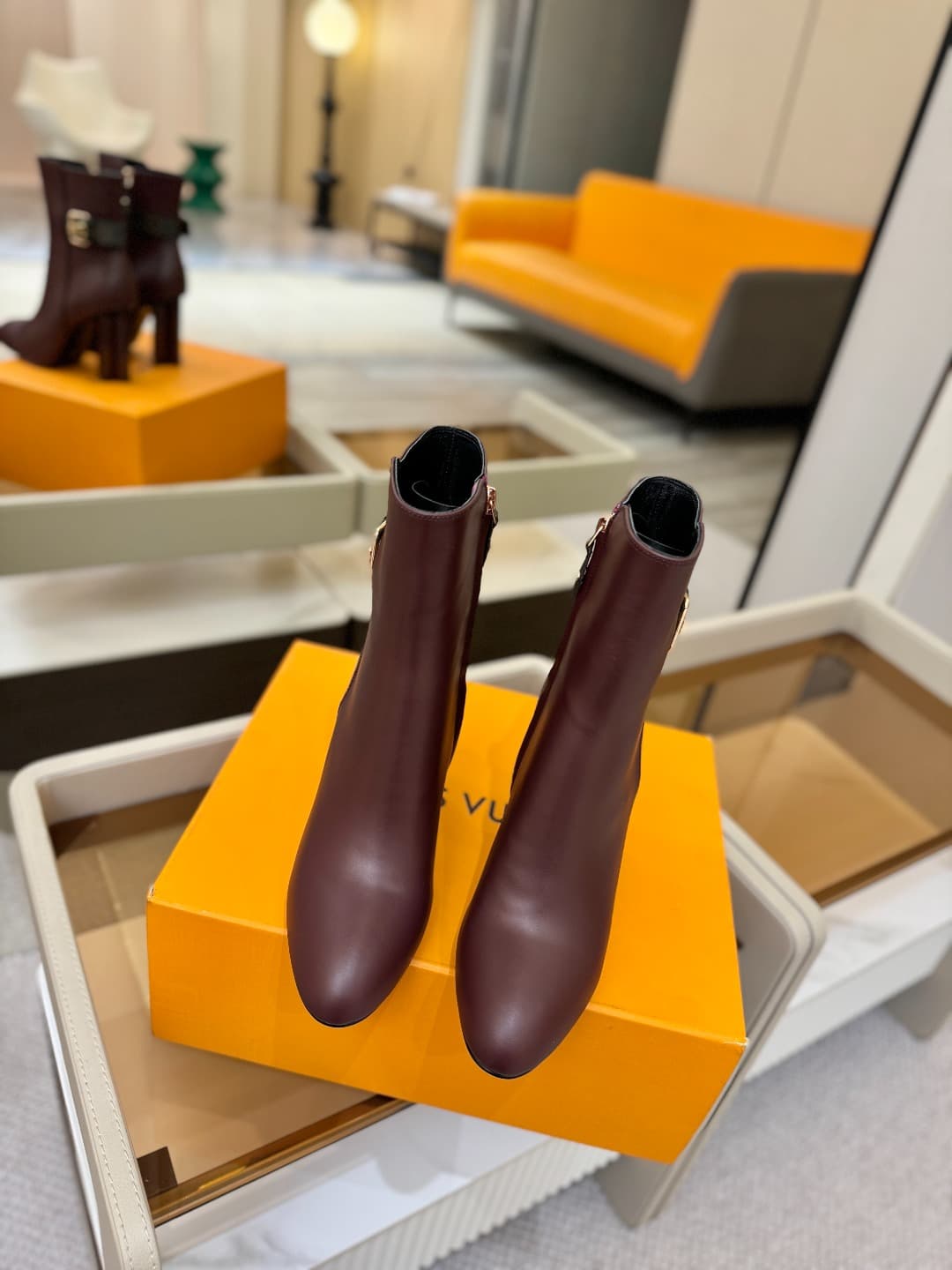D9041 L✔️ Home – Autumn/Winter store’s runway-style boots; the official website collection is updated simultaneously. Perfect foot shape + LV-inspired buckle design – full of femininity and elegance. Original mold-based foot shape, top-tier quality, and i — image 4