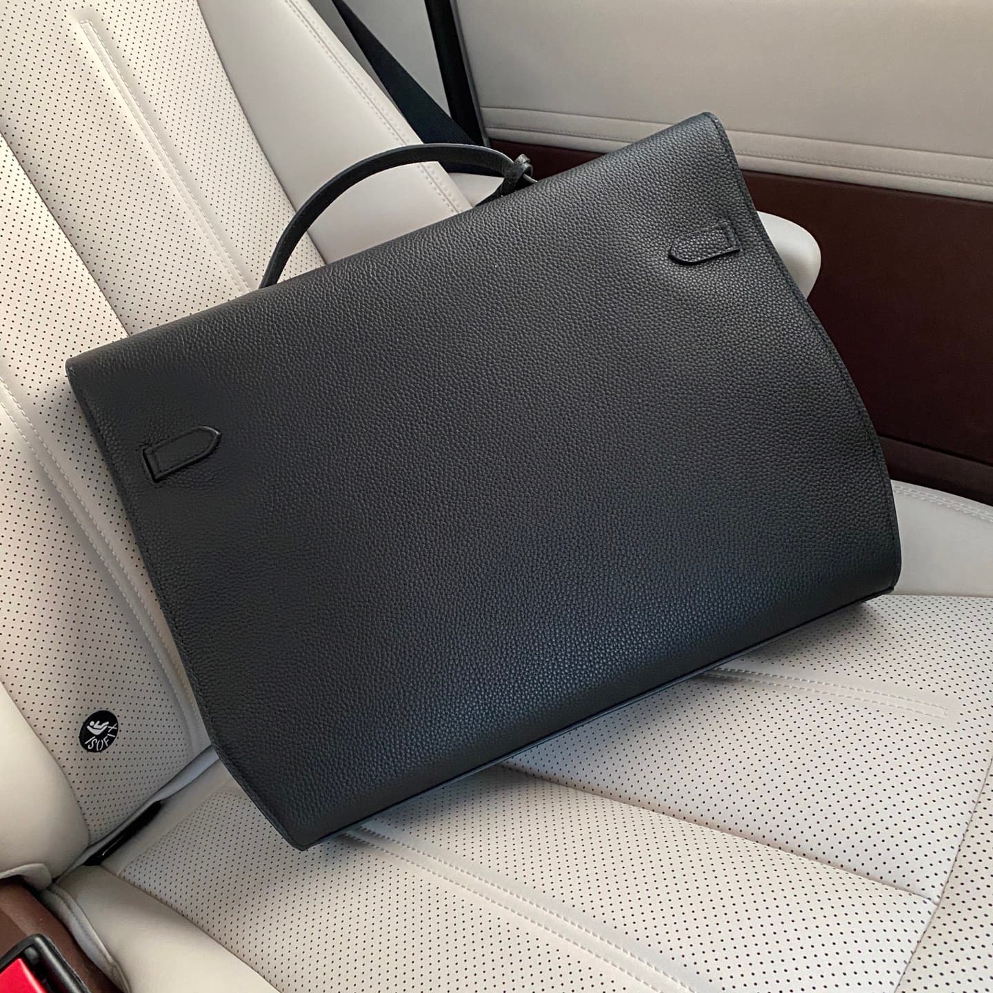 C4939 Hermès carabanolizontal 🇫🇷 Fashionable fingerprint lock, casual bag 🇫🇷 High-end original products, made from imported first-grade calf skin. Stylish and unique, handcrafted. The texture of the leather is excellent. Perfect for pairing with the speci — image 2