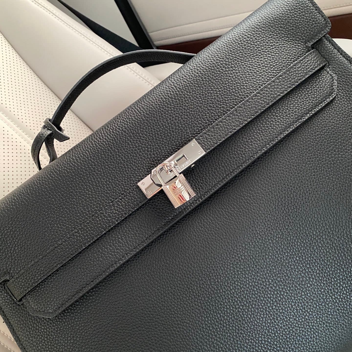 C4939 Hermès carabanolizontal 🇫🇷 Fashionable fingerprint lock, casual bag 🇫🇷 High-end original products, made from imported first-grade calf skin. Stylish and unique, handcrafted. The texture of the leather is excellent. Perfect for pairing with the speci — image 5